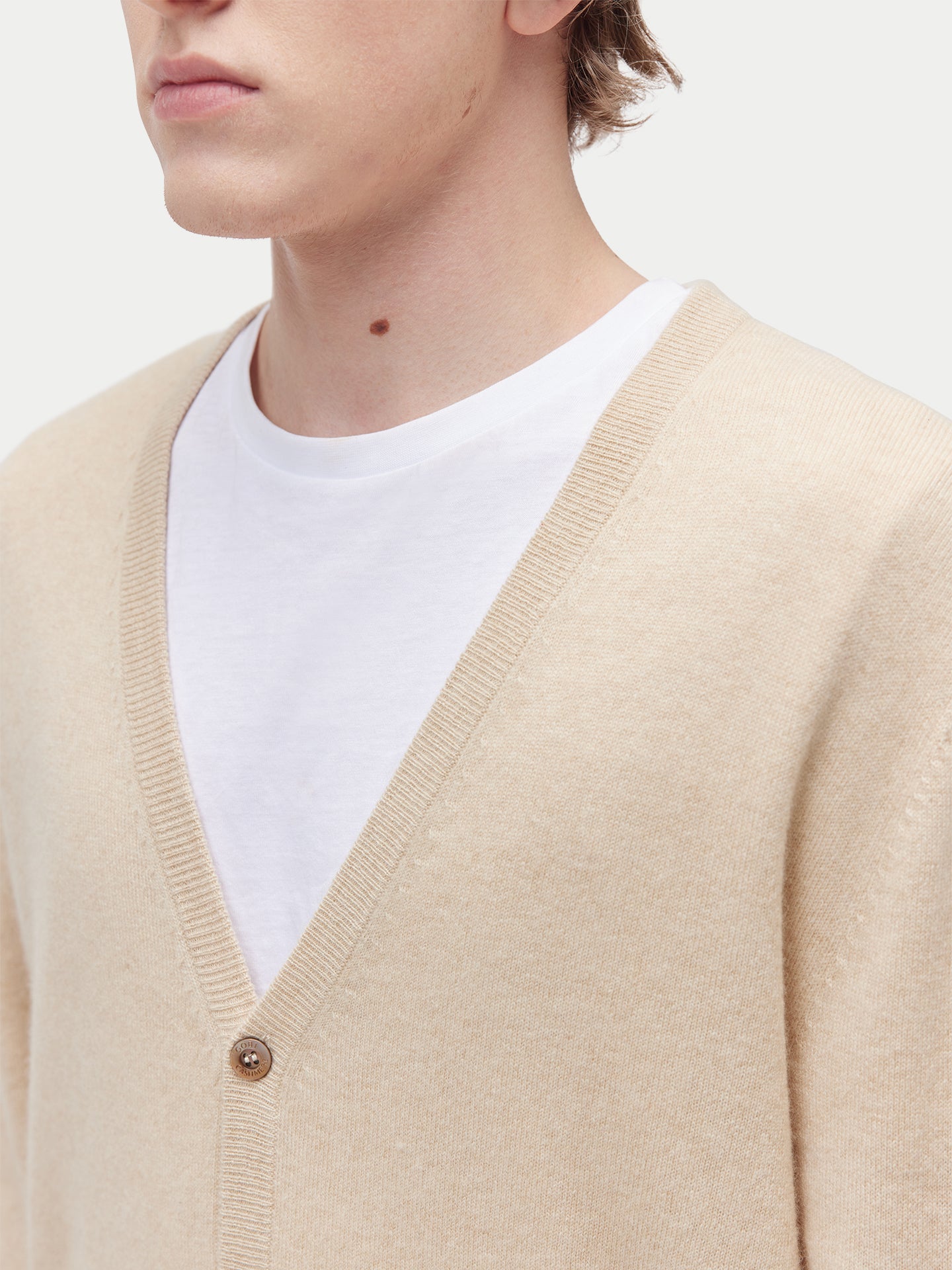 Cardigan col en V en cachemire Essential pour hommes Couleur Organique