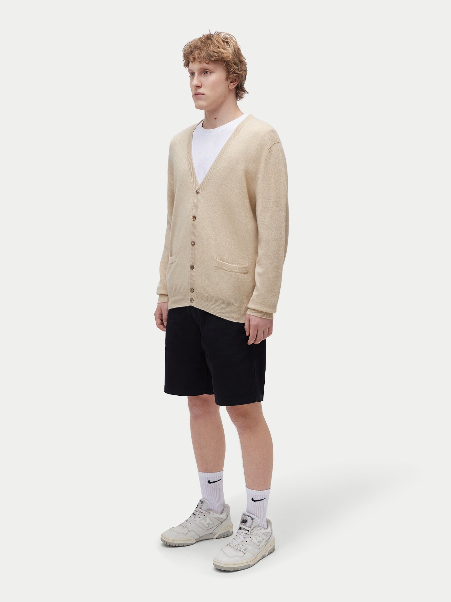 Cardigan col en V en cachemire Essential pour hommes Couleur Organique