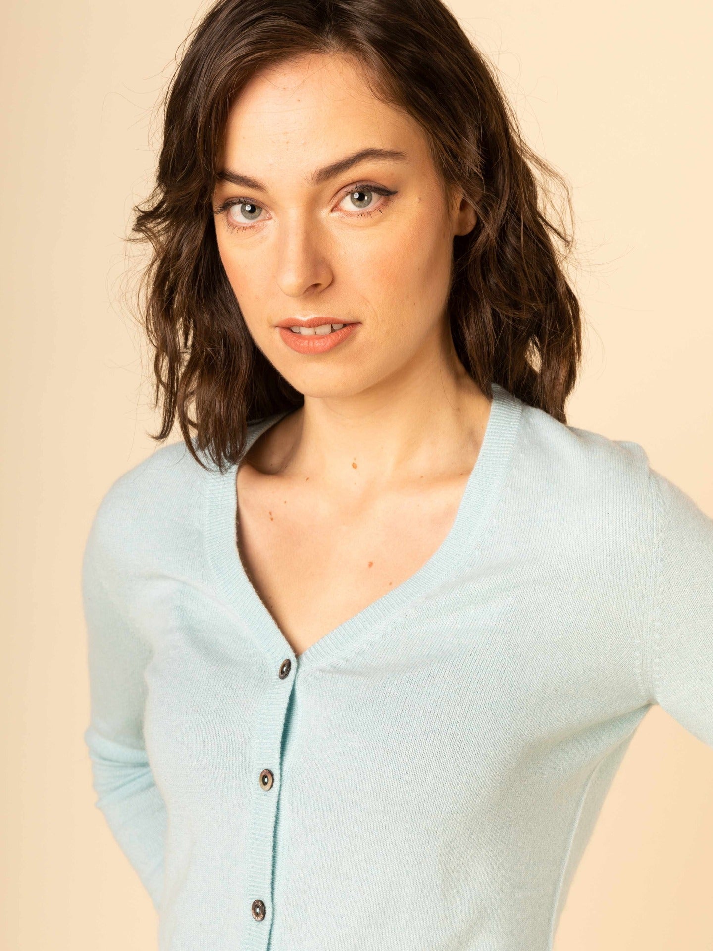 Cardigan col en V en Cachemire pour femmes Marin - Gobi Cashmere