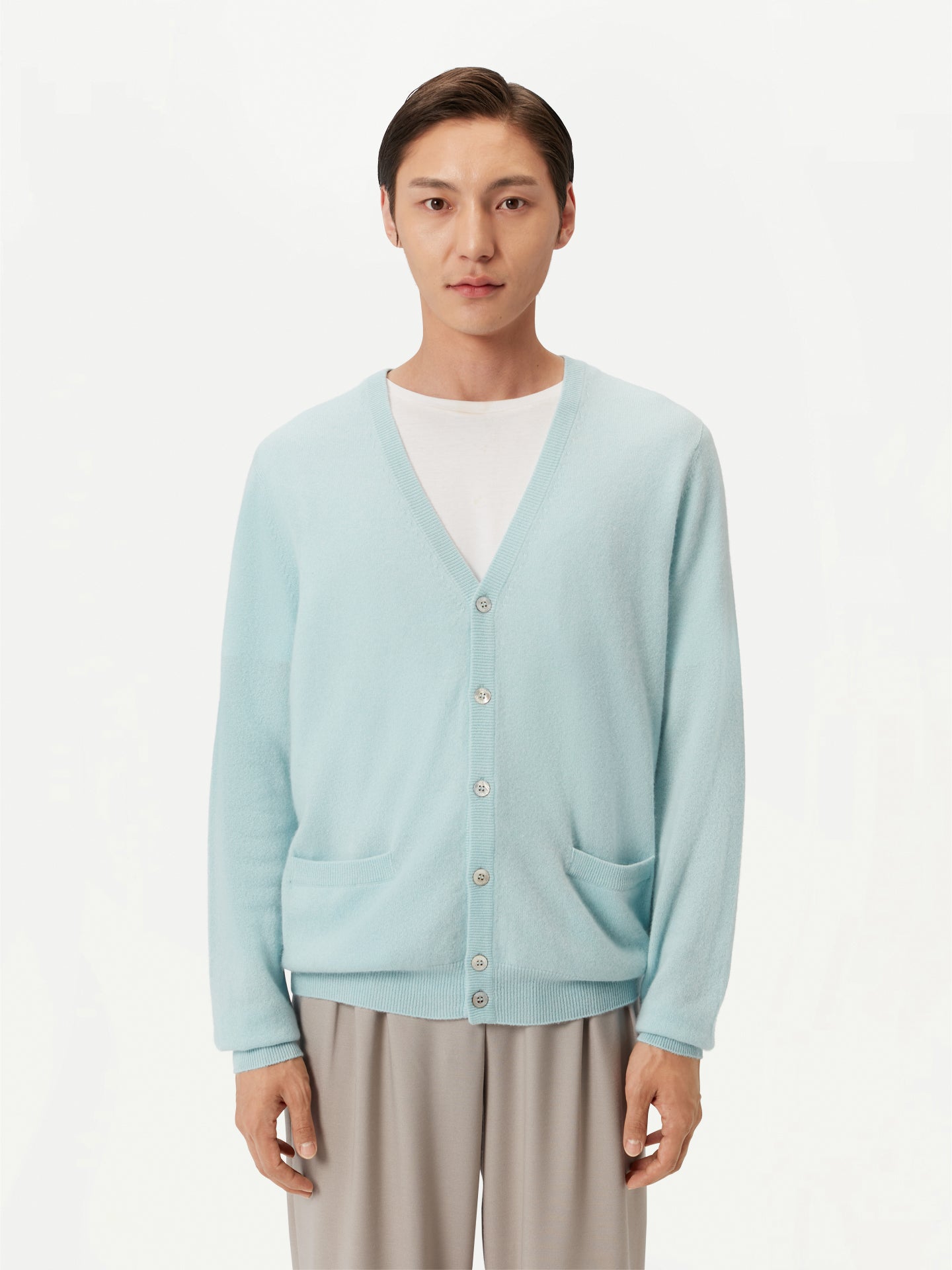 Cardigan col en V en cachemire Essential pour hommes