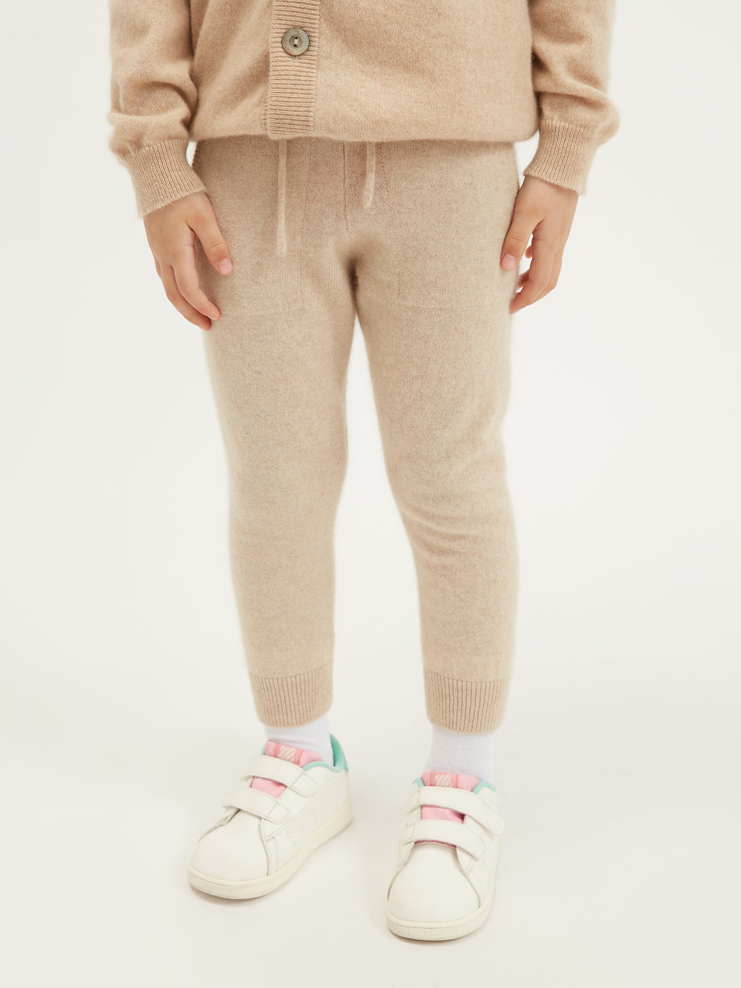 Cardigan col en V en cachemire Taupe - Gobi Cashmere