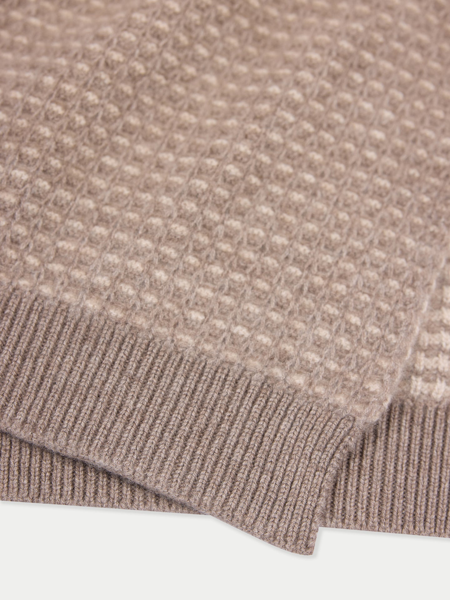 Écharpe Cachemire Waffle couleur taupe| GOBI Cashmere