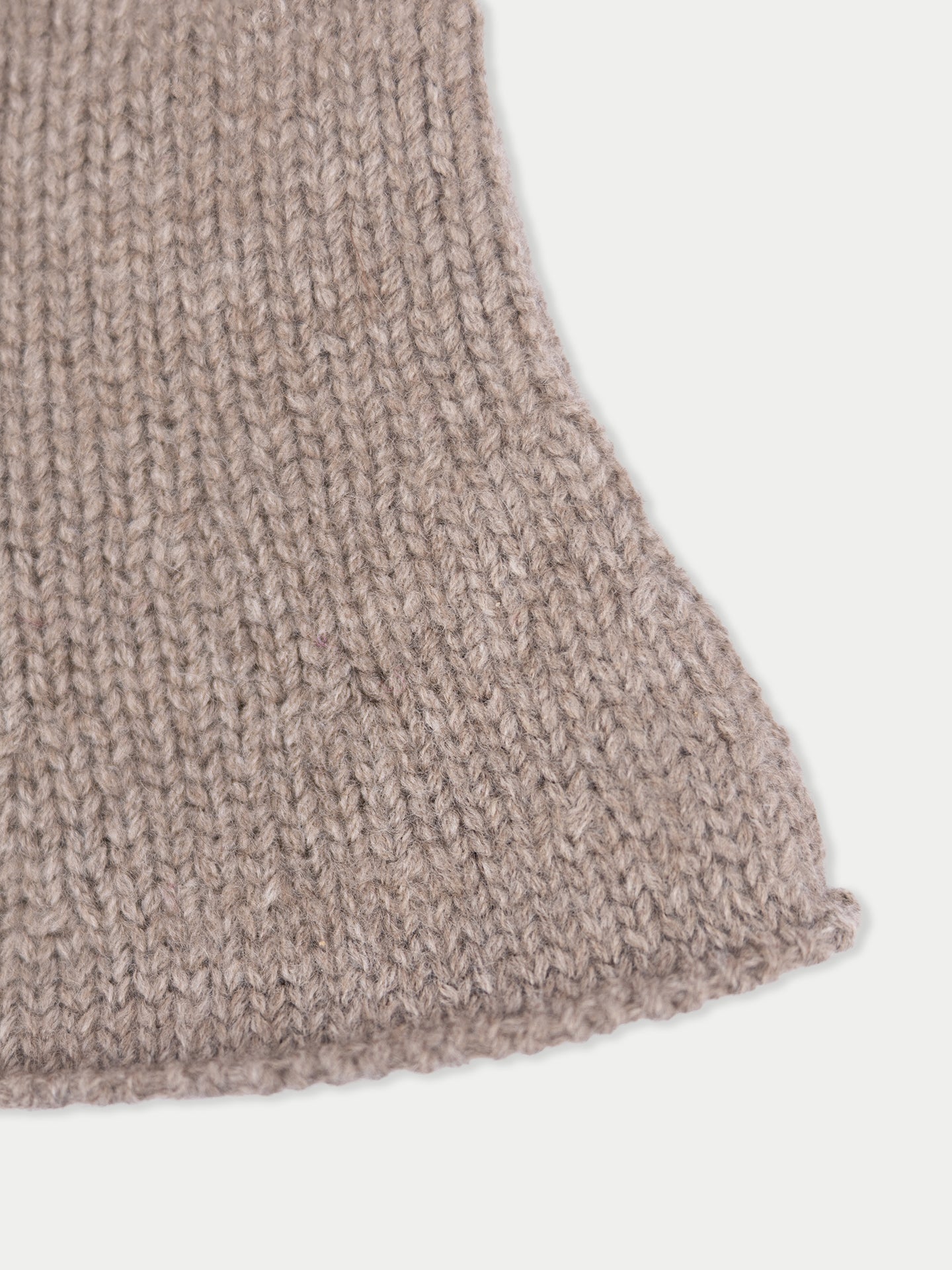Chapeau Seau en Cachemire couleur taupe | GOBI Cashmere