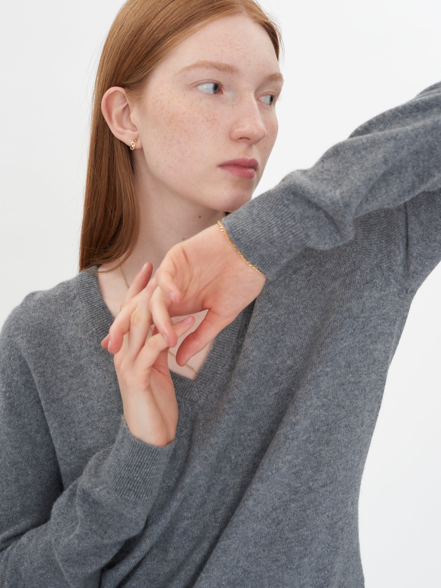 Pull col en V en Cachemire pour femmes Gris - Gobi Cashmere