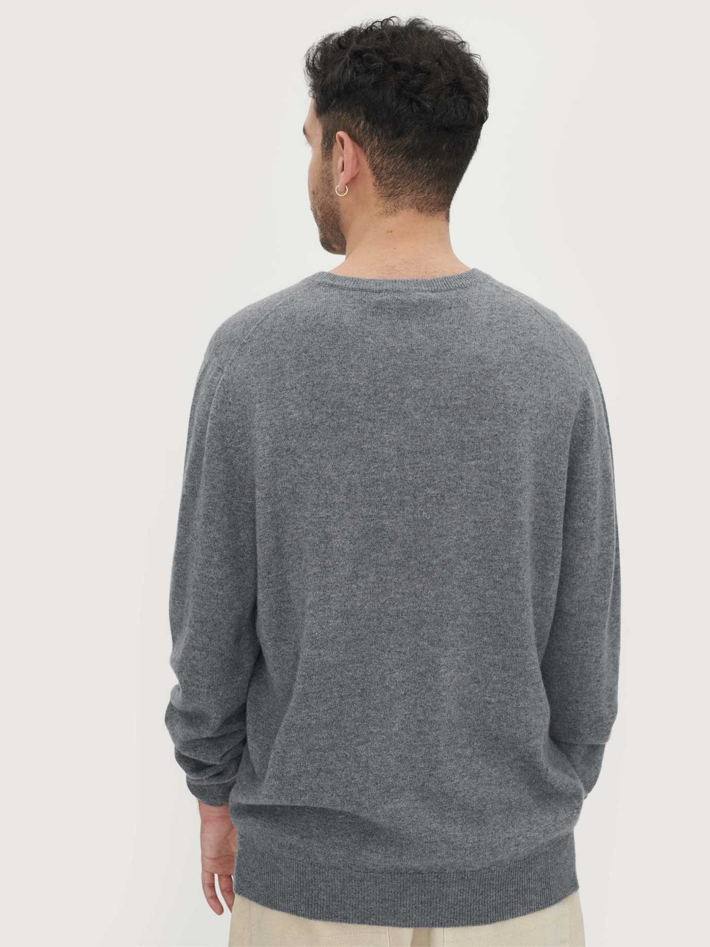 Pull col en V en Cachemire pour hommes Gris - Gobi Cashmere