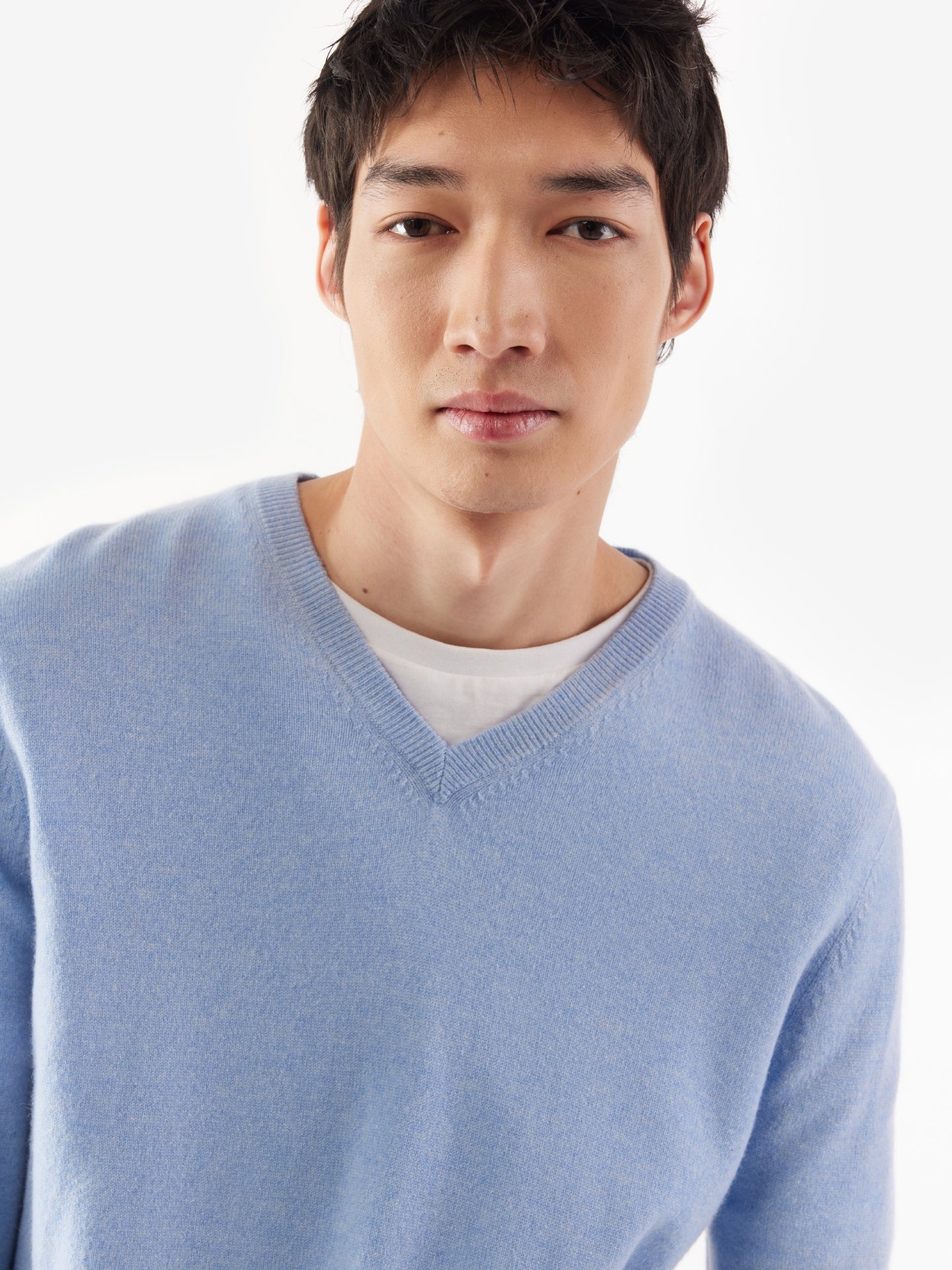 Pull col en V en Cachemire pour hommes Marin - Gobi Cashmere