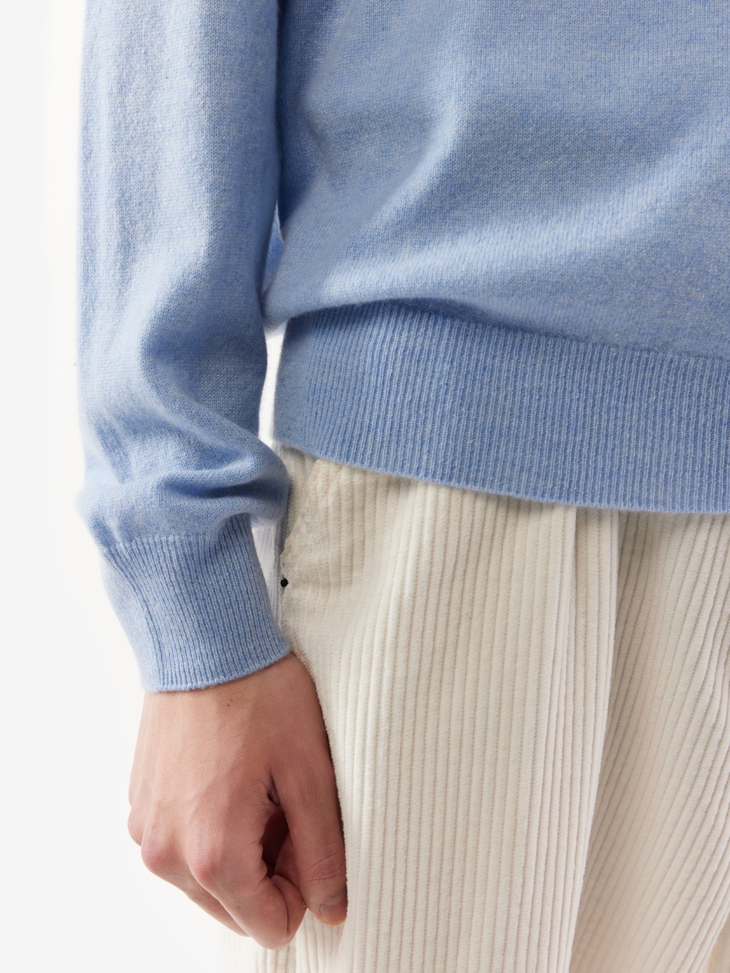 Pull col en V en Cachemire pour hommes Marin - Gobi Cashmere