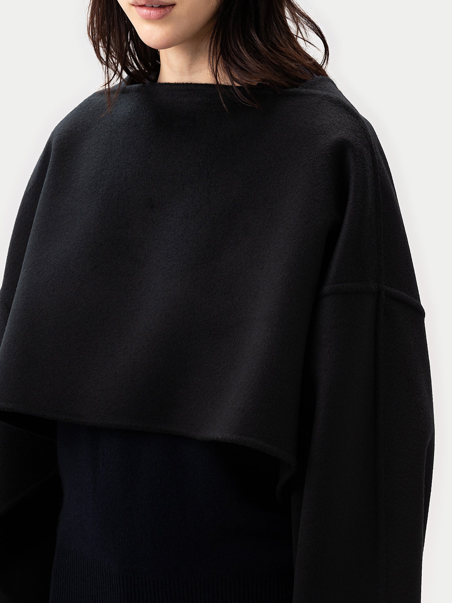 Poncho en Cachemire Polyvalent pour Femme couleur noir | GOBI Cashmere