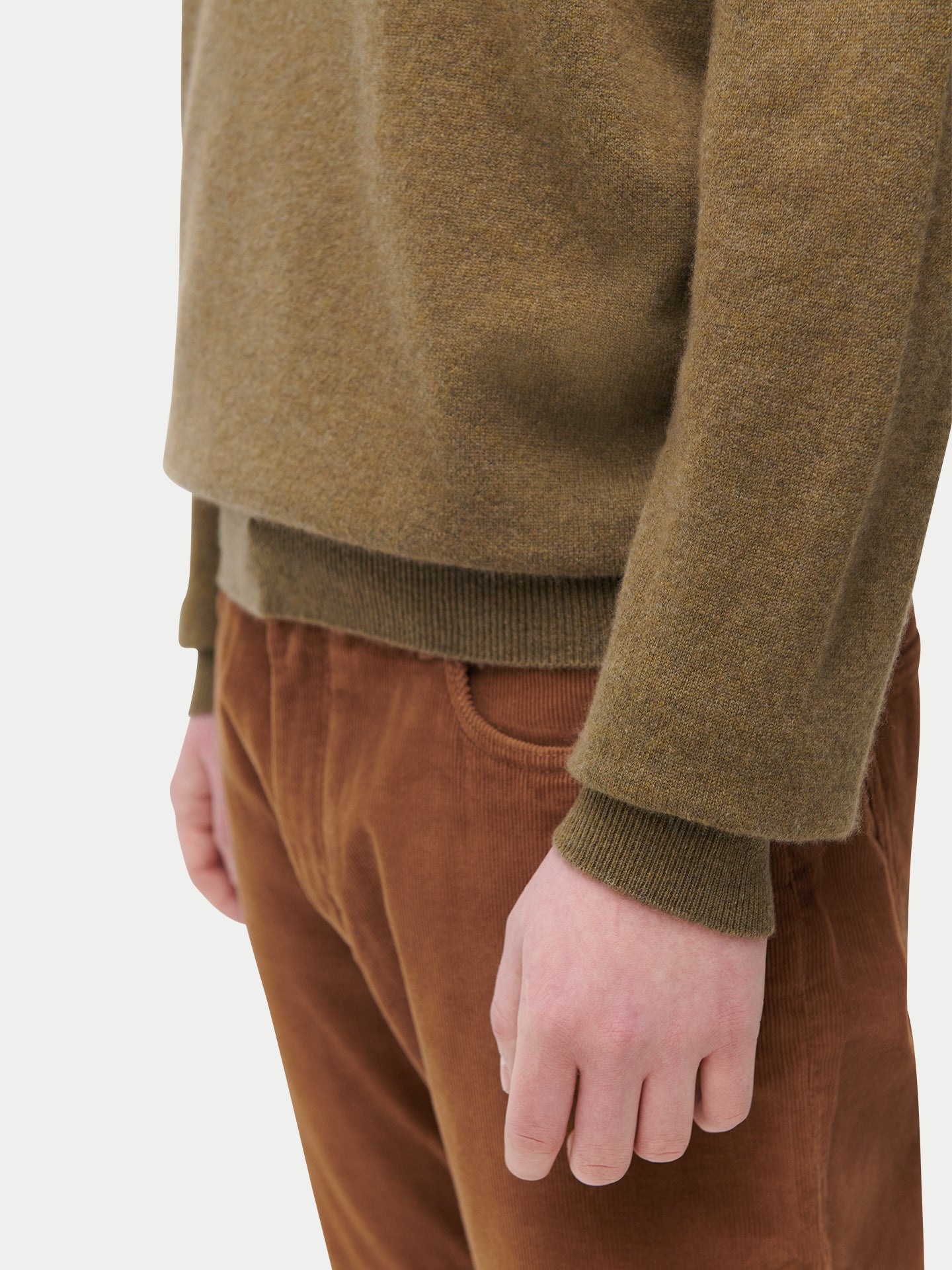 Pull col rond en cachemire Essential pour hommes