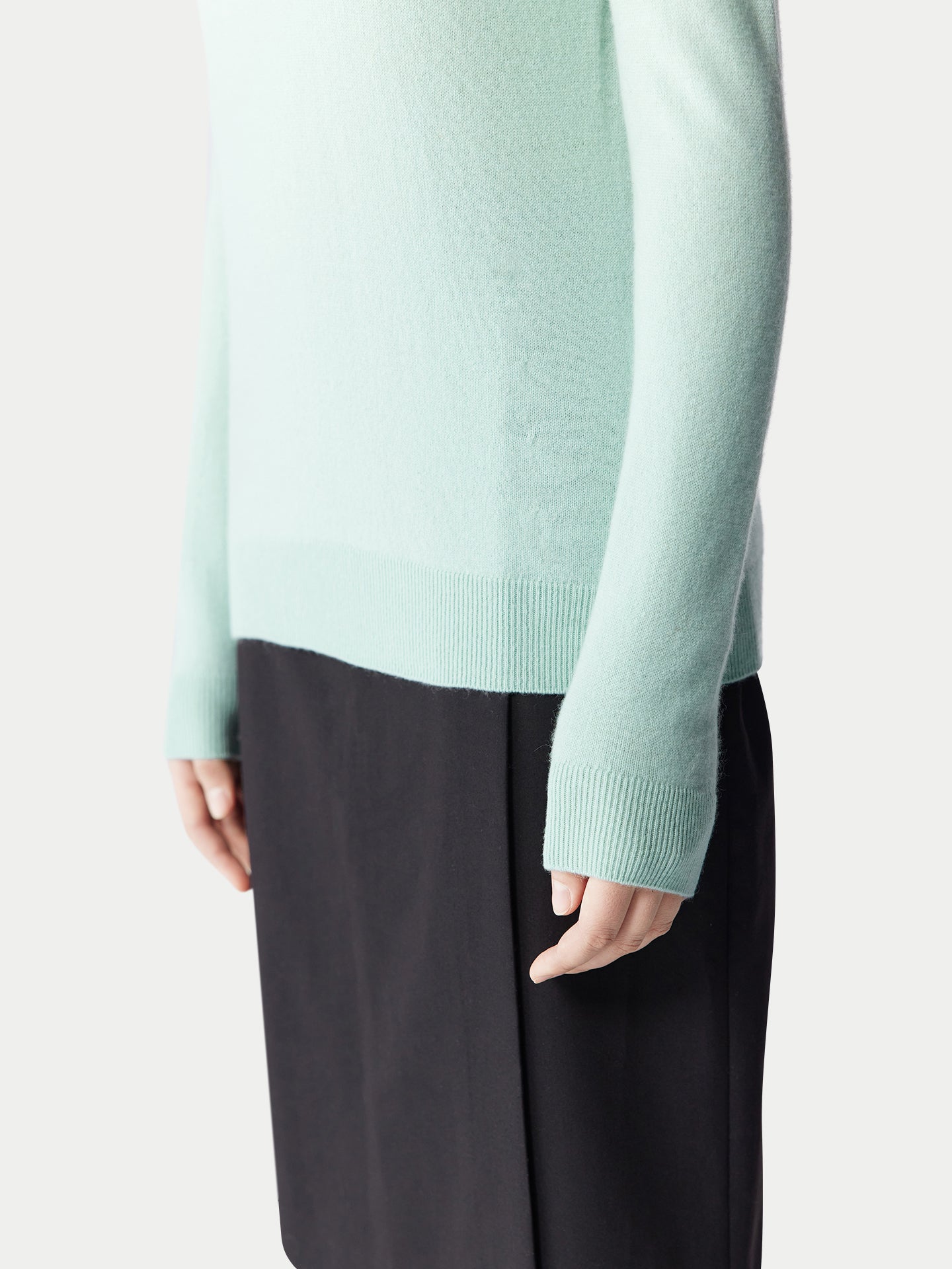 Pull col rond en cachemire Essential pour femmes