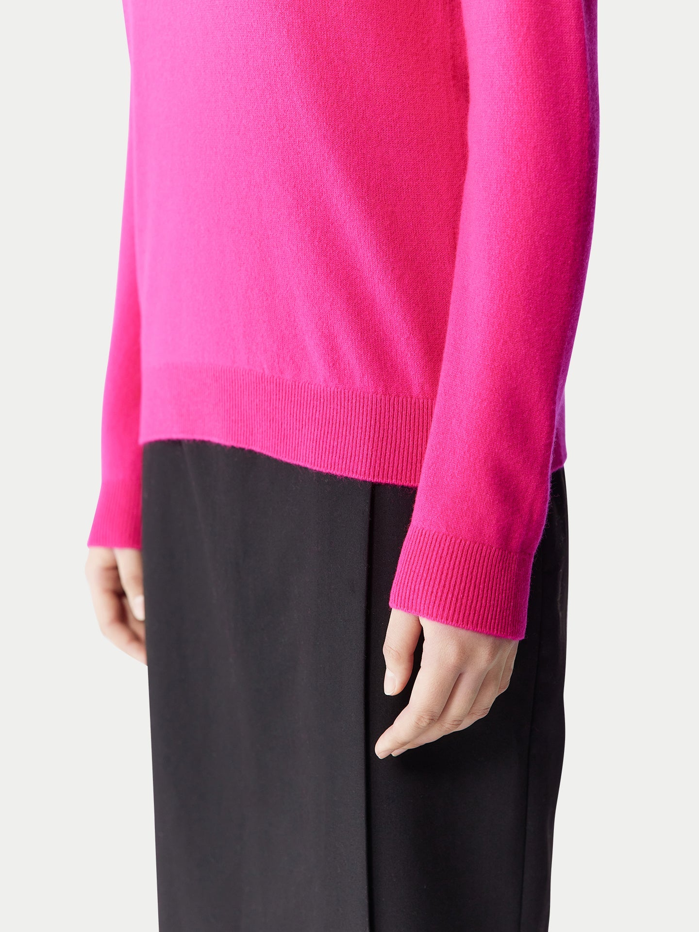 Pull col rond en cachemire Essential pour femmes Magenta - Gobi Cashmere