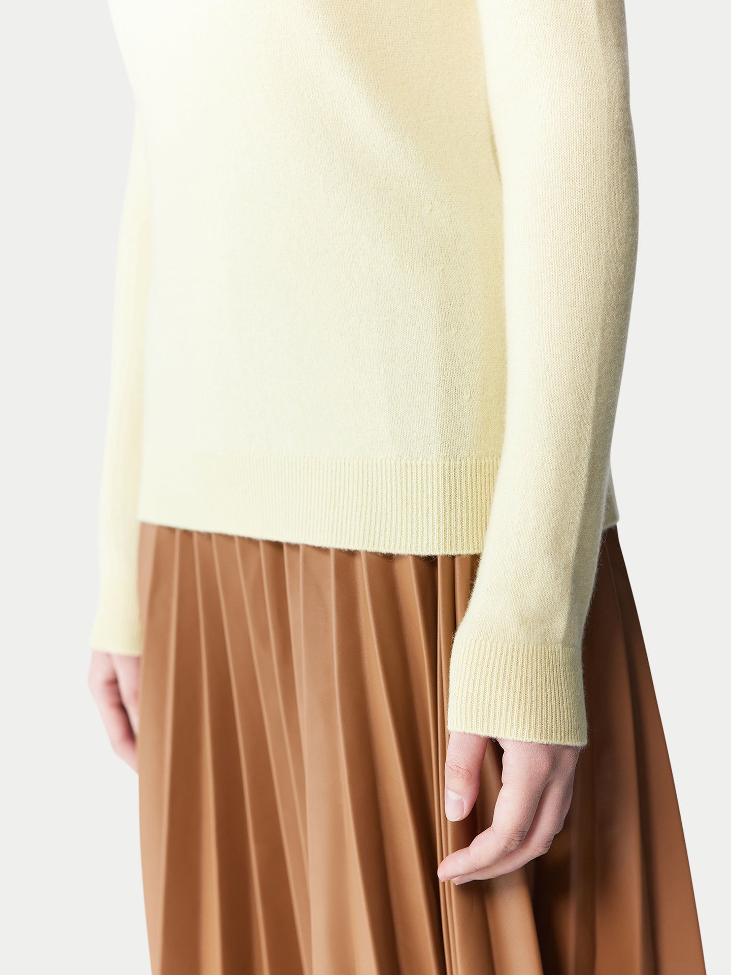 Pull col roulé en cachemire Essential pour femmes