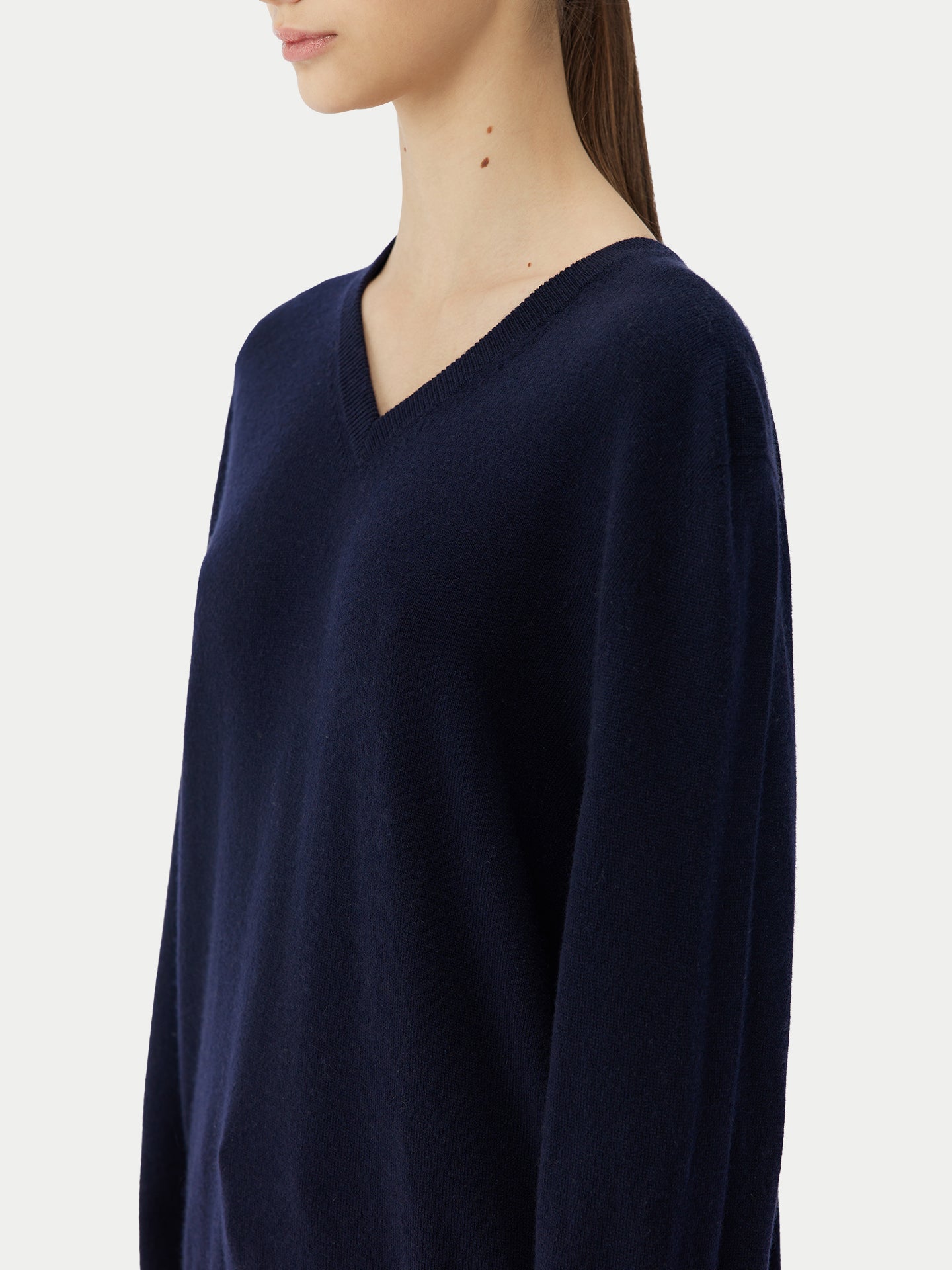 Pull col en V en Cachemire pour femmes Marin - Gobi Cashmere