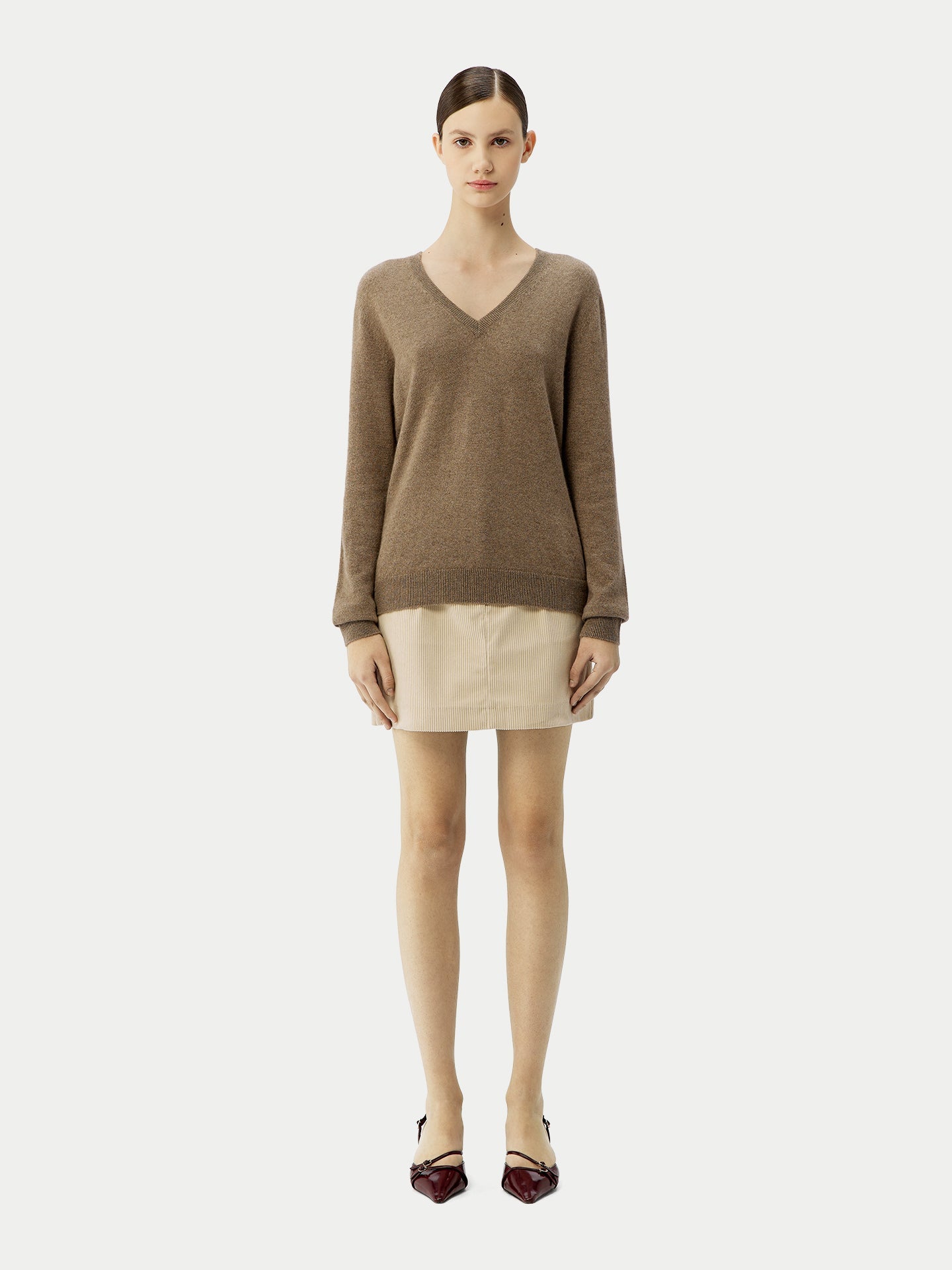 Pull col en V en Cachemire pour femmes Taupe - Gobi Cashmere