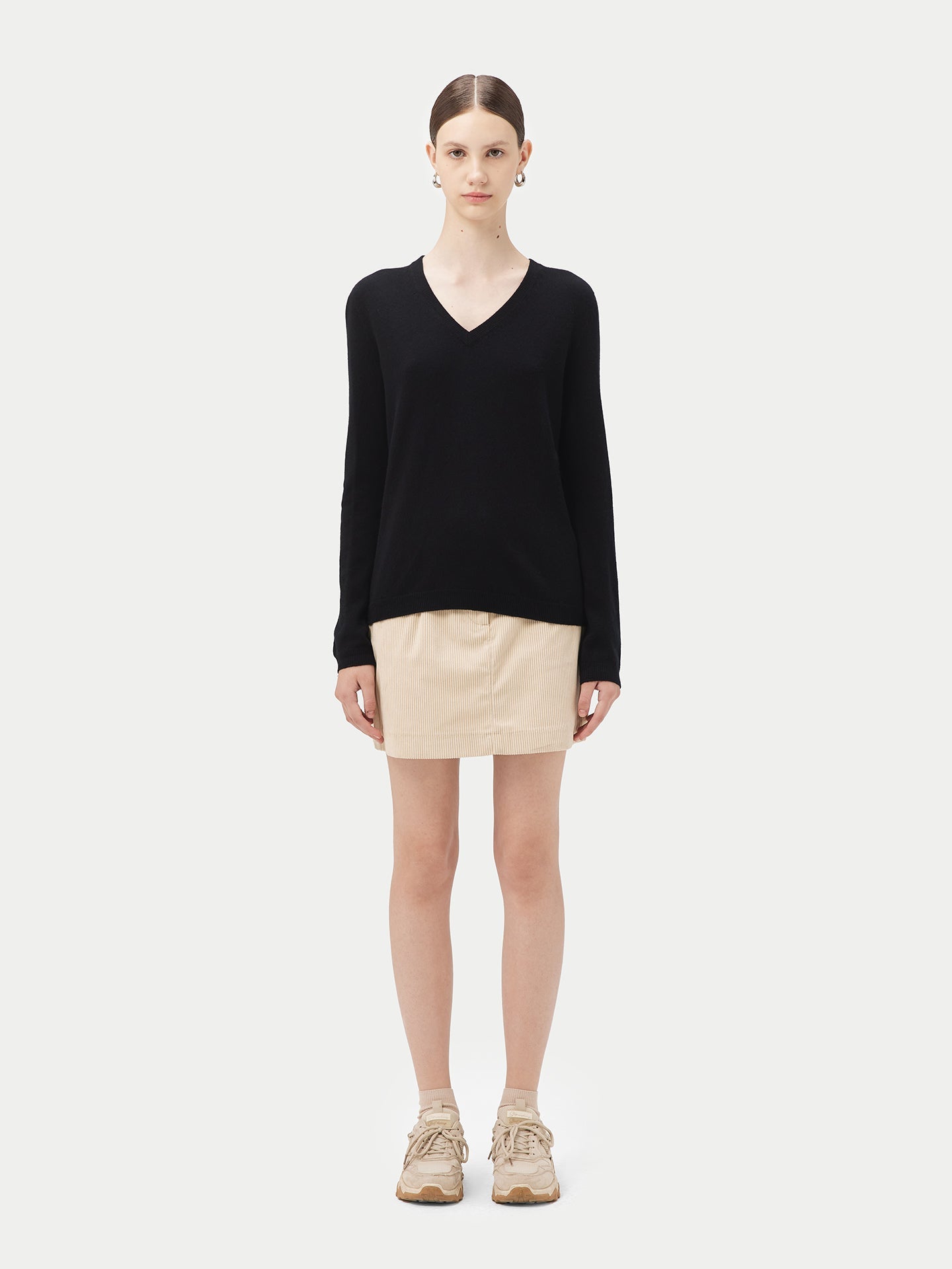 Pull col en V en Cachemire pour femmes Noir - Gobi Cashmere