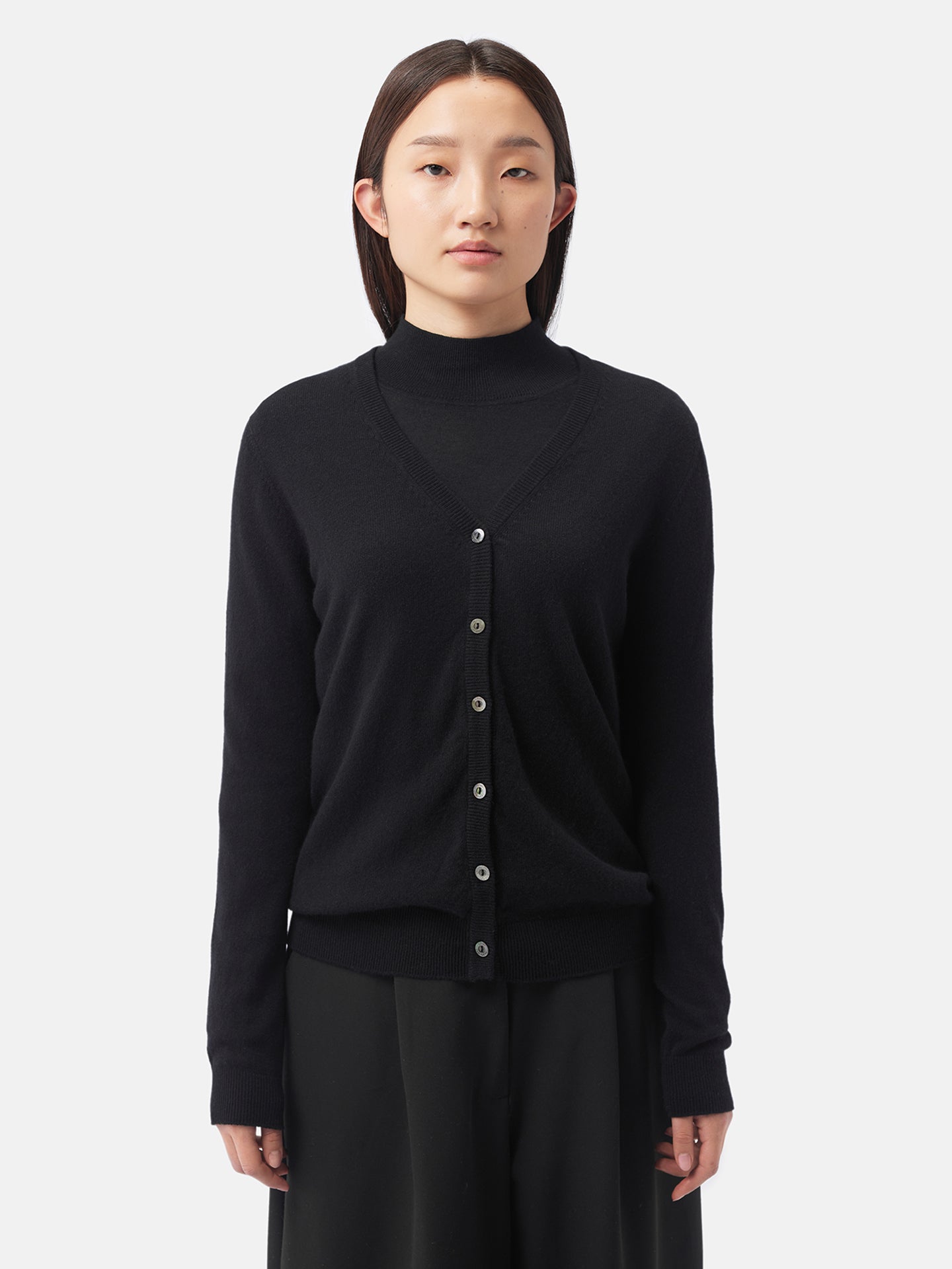 Cardigan col en V en Cachemire pour femmes Noir - Gobi Cashmere