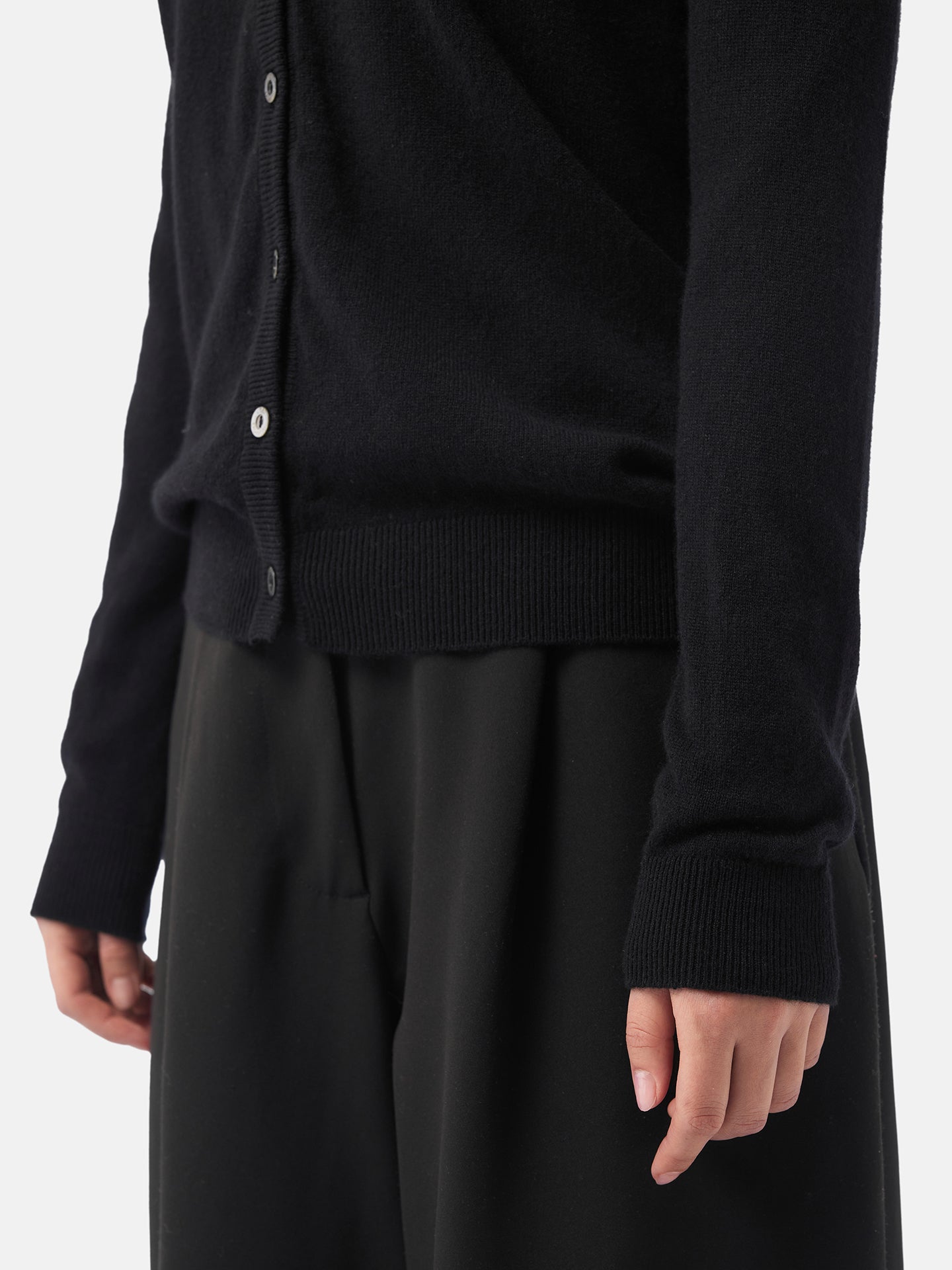 Cardigan col en V en Cachemire pour femmes Noir - Gobi Cashmere