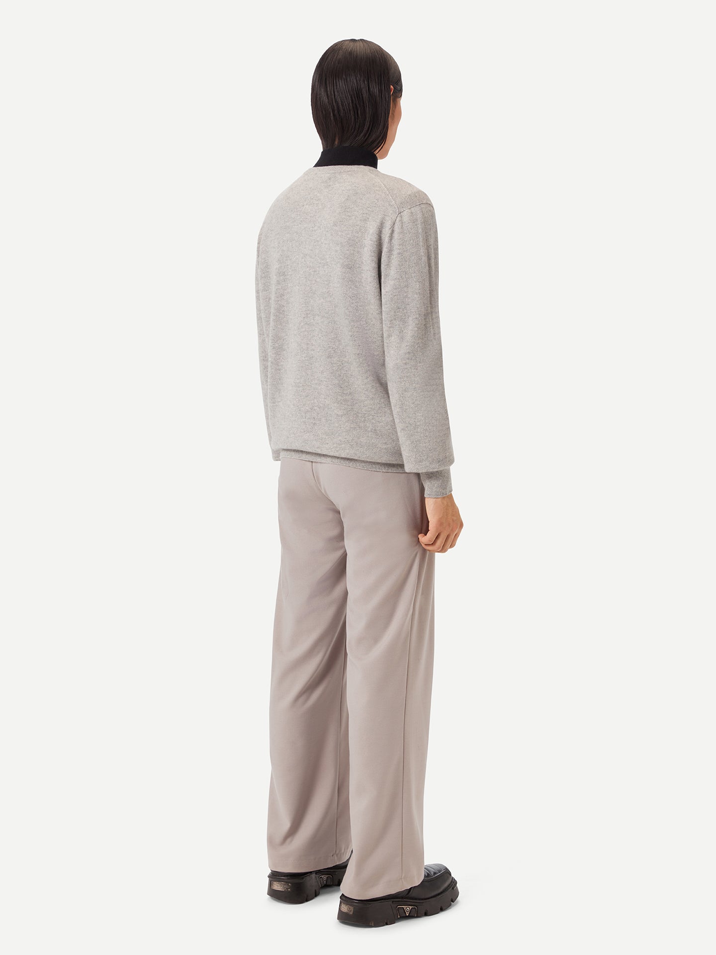 Pull col en V en Cachemire pour hommes Gris - Gobi Cashmere