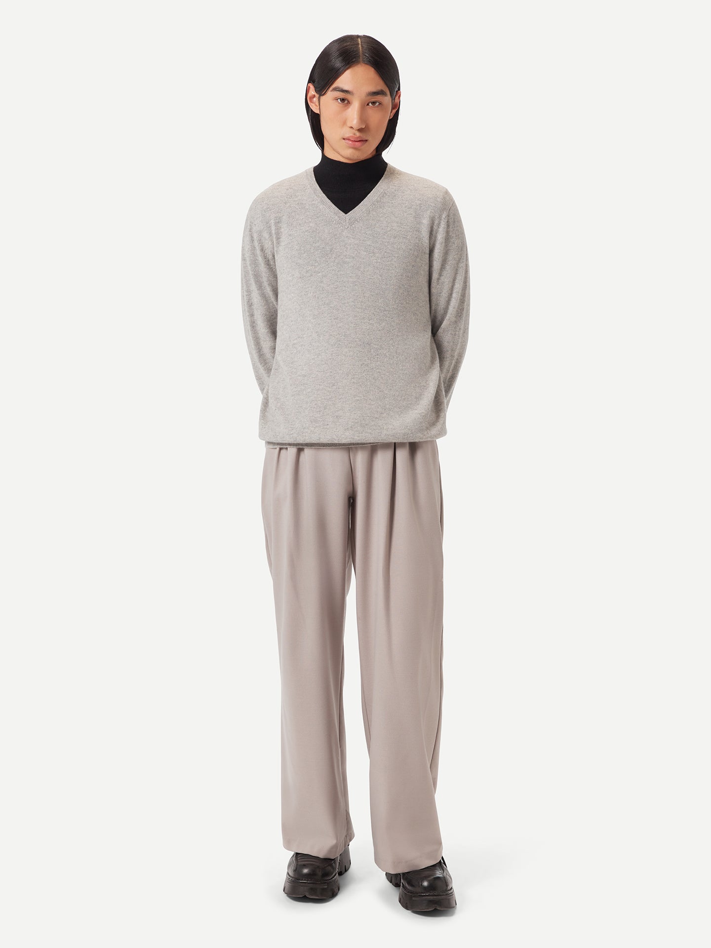 Pull col en V en Cachemire pour hommes Gris - Gobi Cashmere