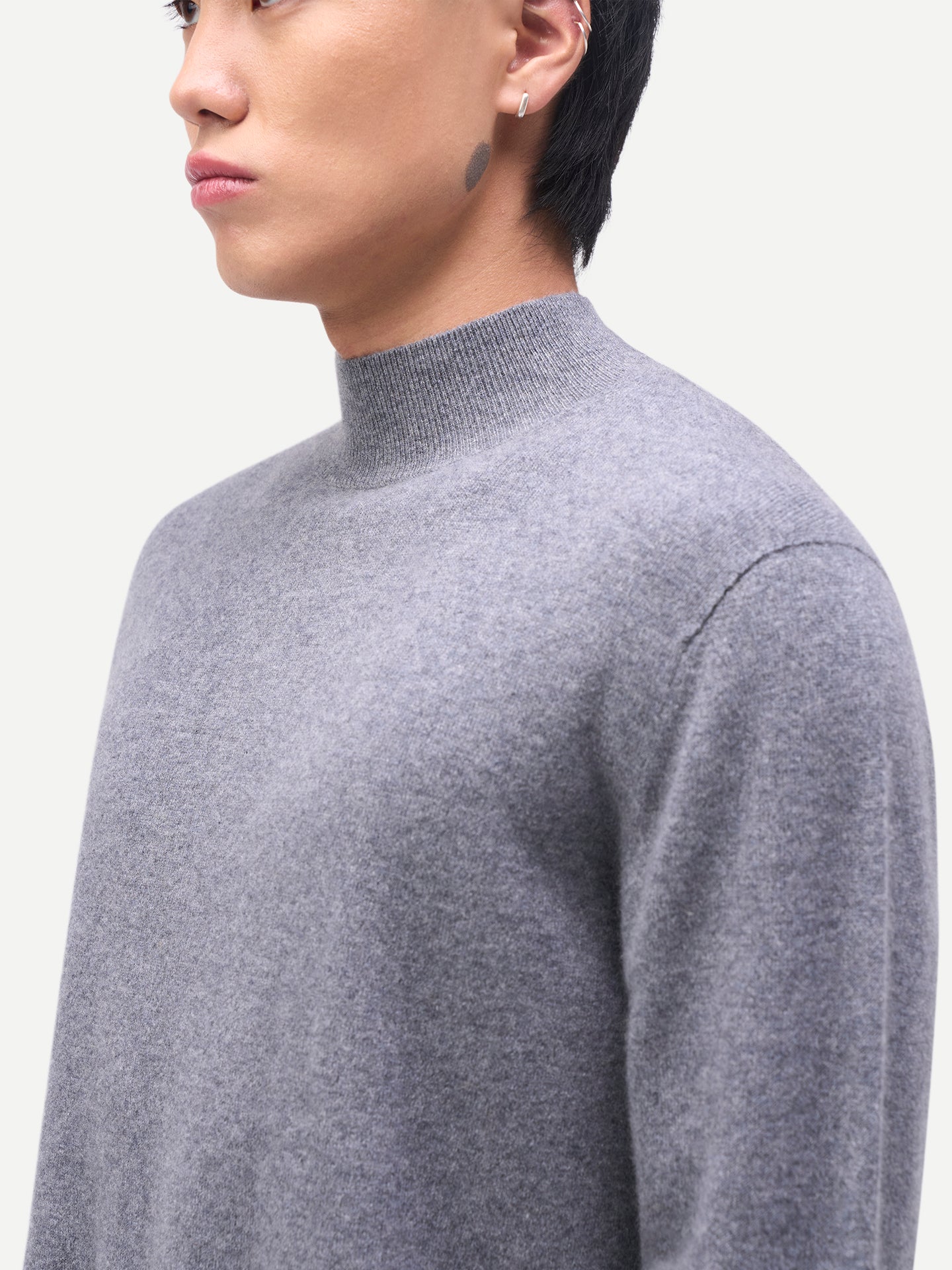 Pull col haut en cachemire Timeless homme couleur gris | GOBI Cashmere