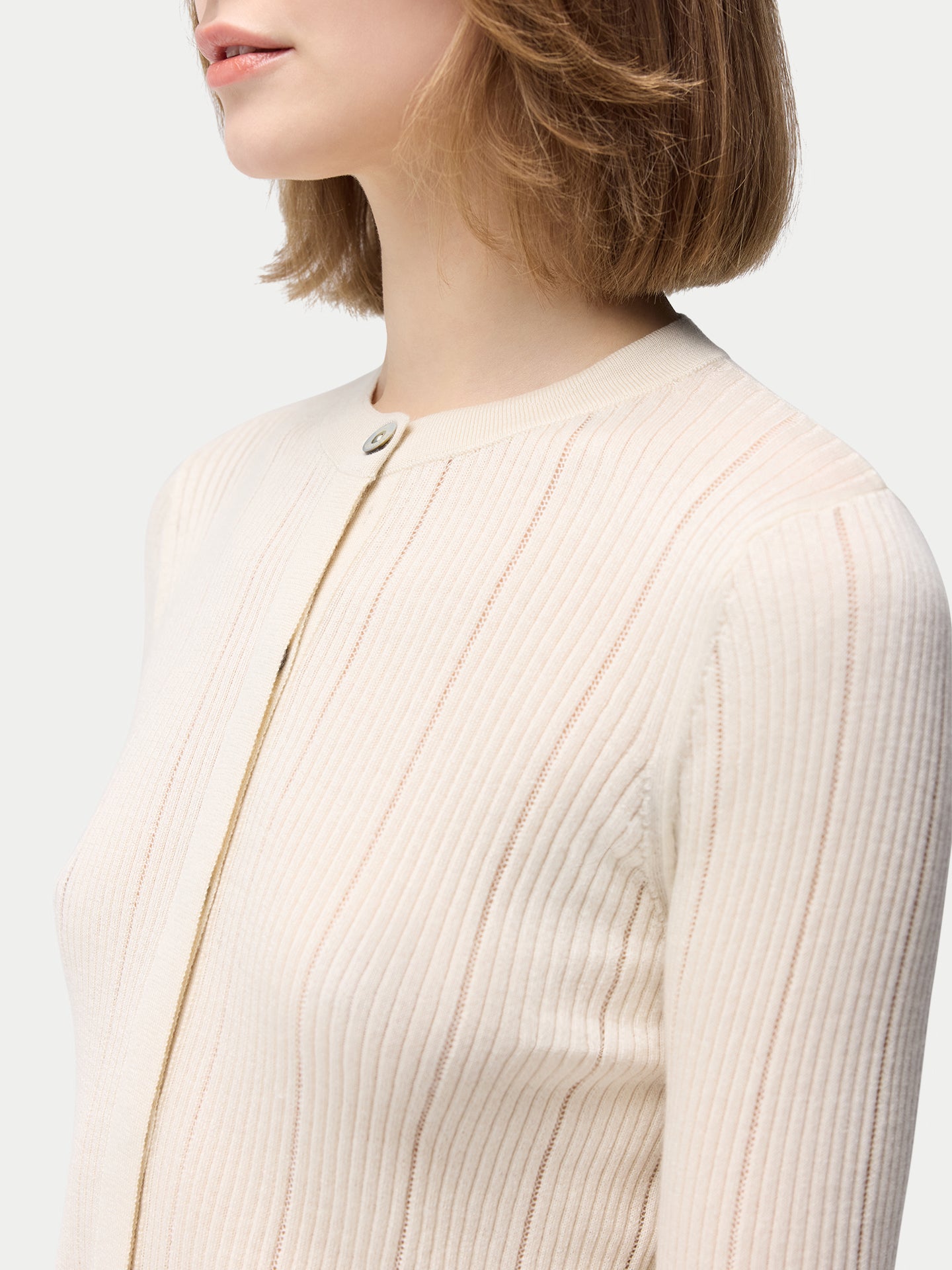 Cardigan en soie de cachemire à boutons cachés