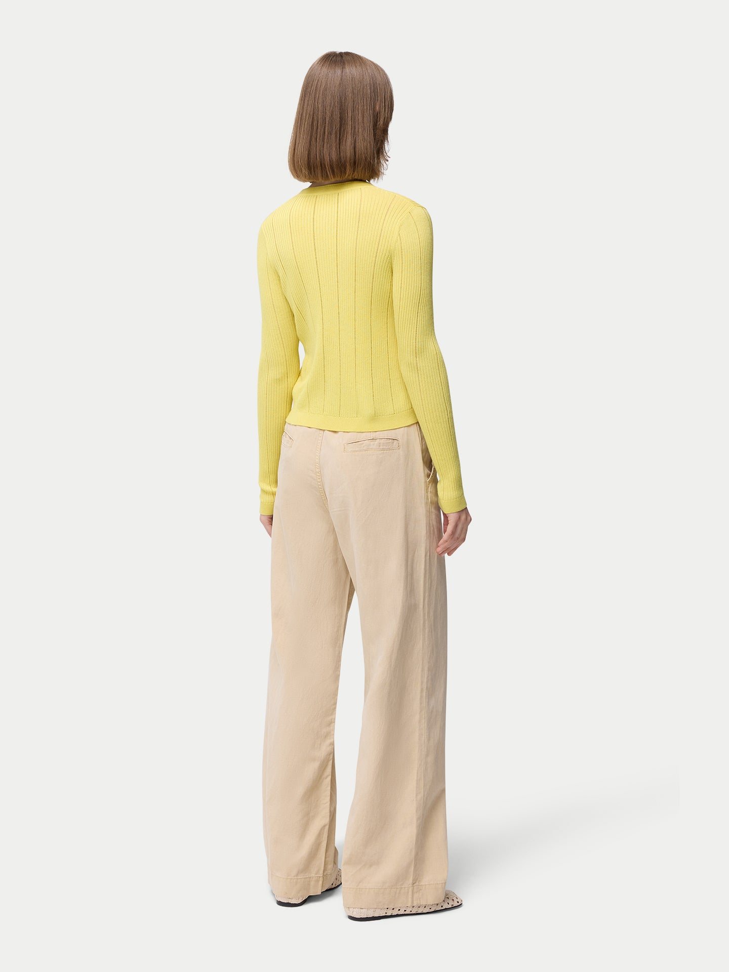 Cardigan en soie de cachemire à boutons cachés