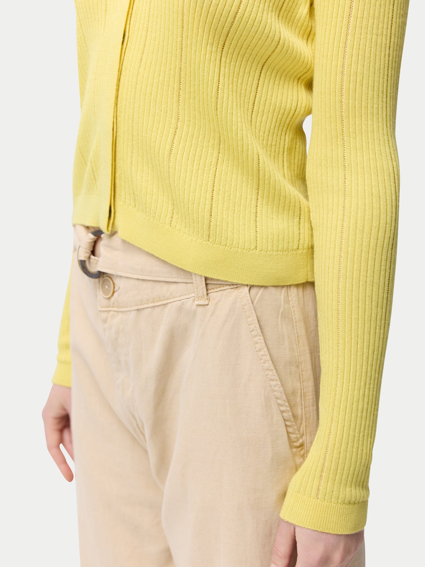 Cardigan en soie de cachemire à boutons cachés