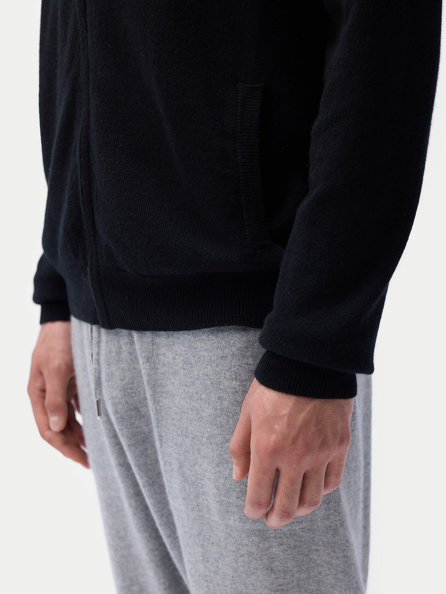 Cardigan zippé en cachemire Essential pour hommes