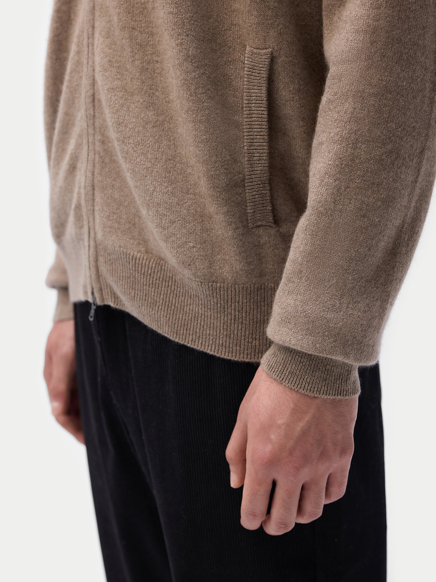 Cardigan zippé en cachemire Essential pour hommes Couleur Organique