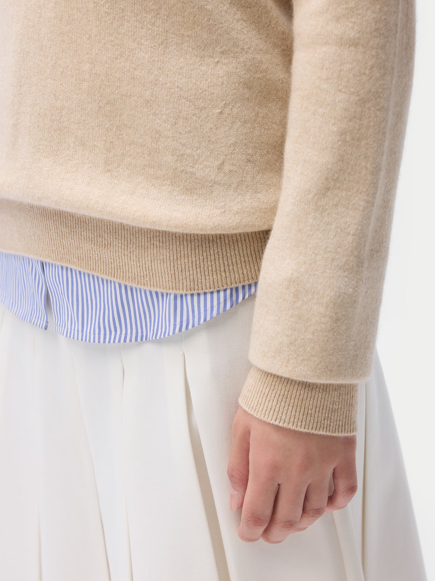 Pull col en V en cachemire Essential pour femmes Couleur Organique