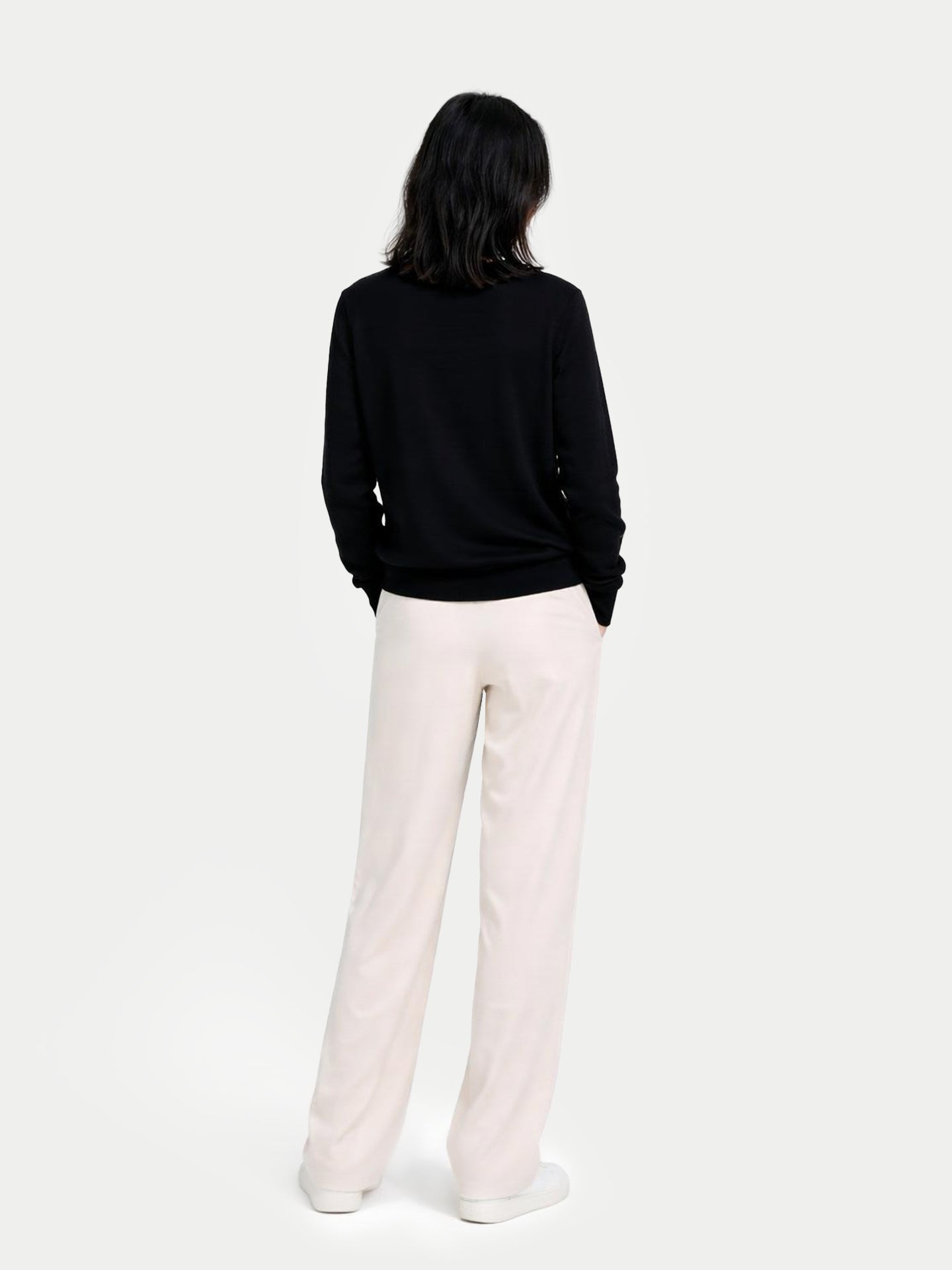 Pull col rond en cachemire Essential pour femmes Noir - Gobi Cashmere