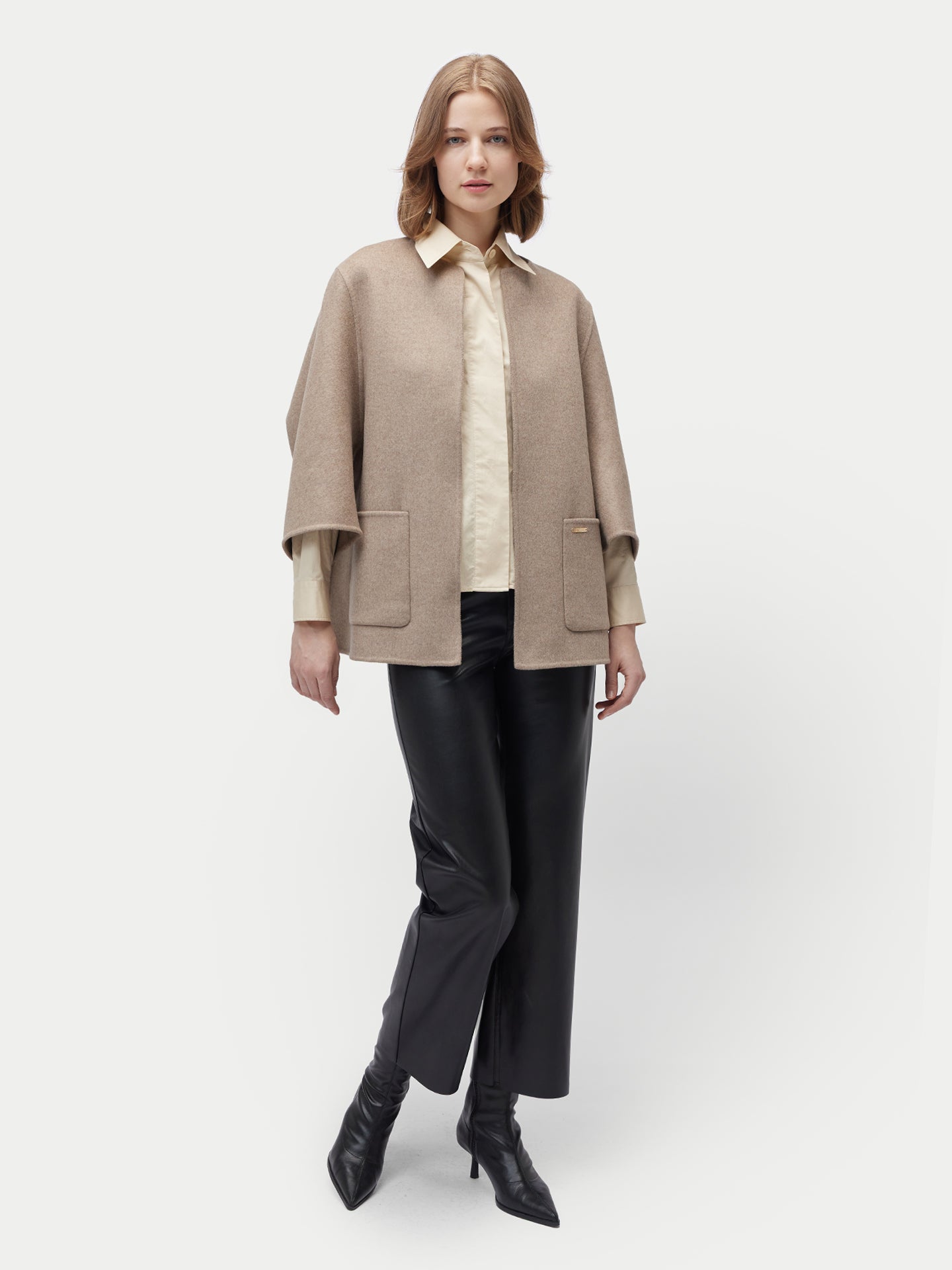Veste Poncho en cachemire à poches plaquées