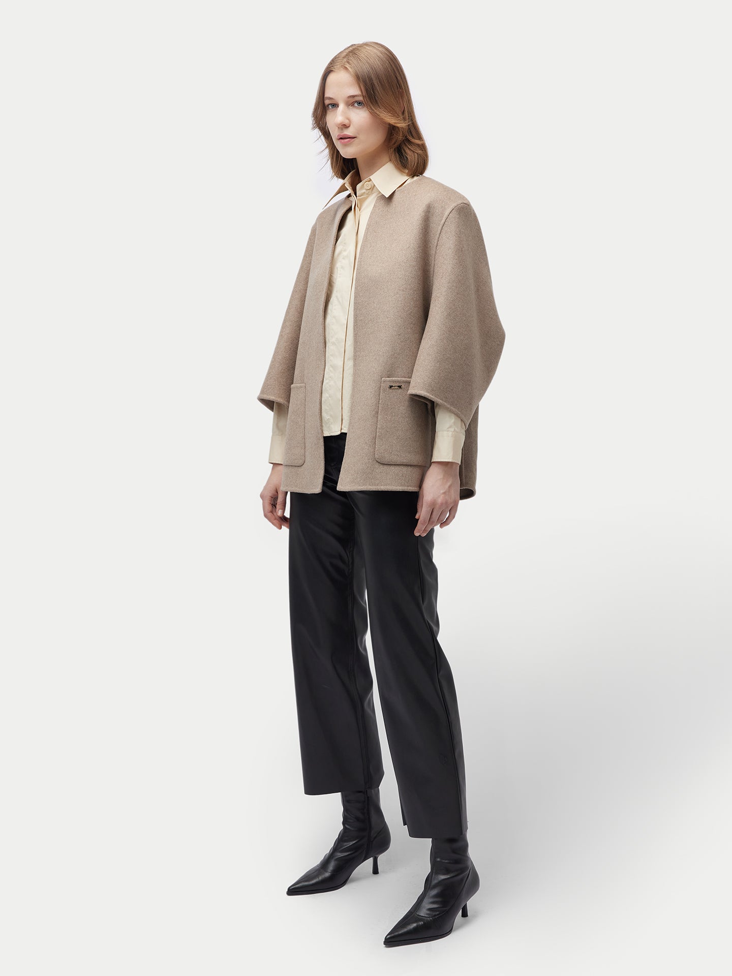 Veste Poncho en cachemire à poches plaquées