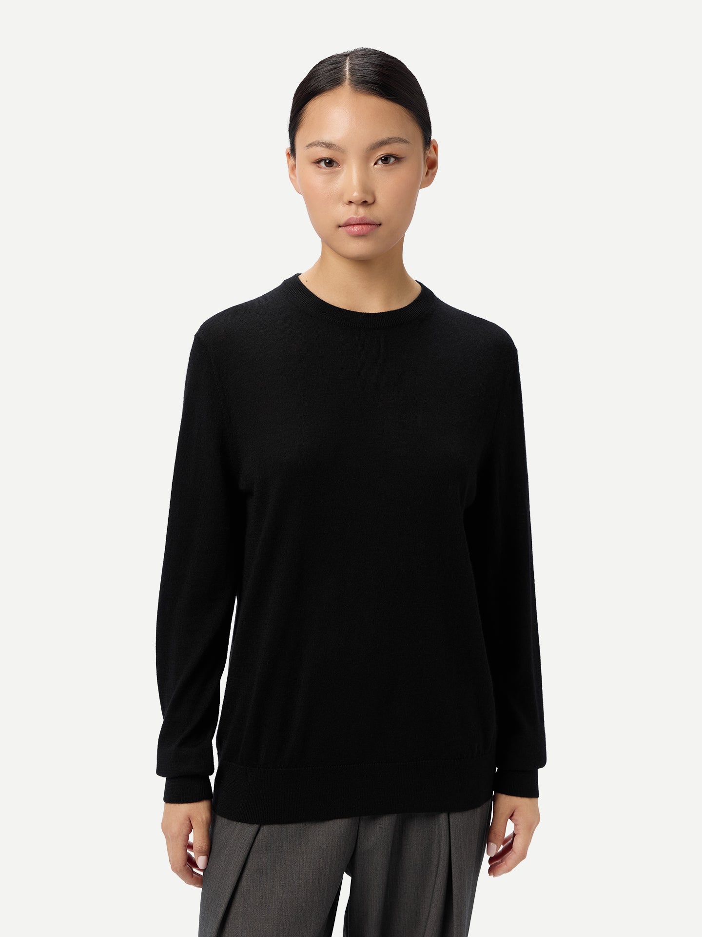 Pull en cachemire pour femme à col rond couleur noir