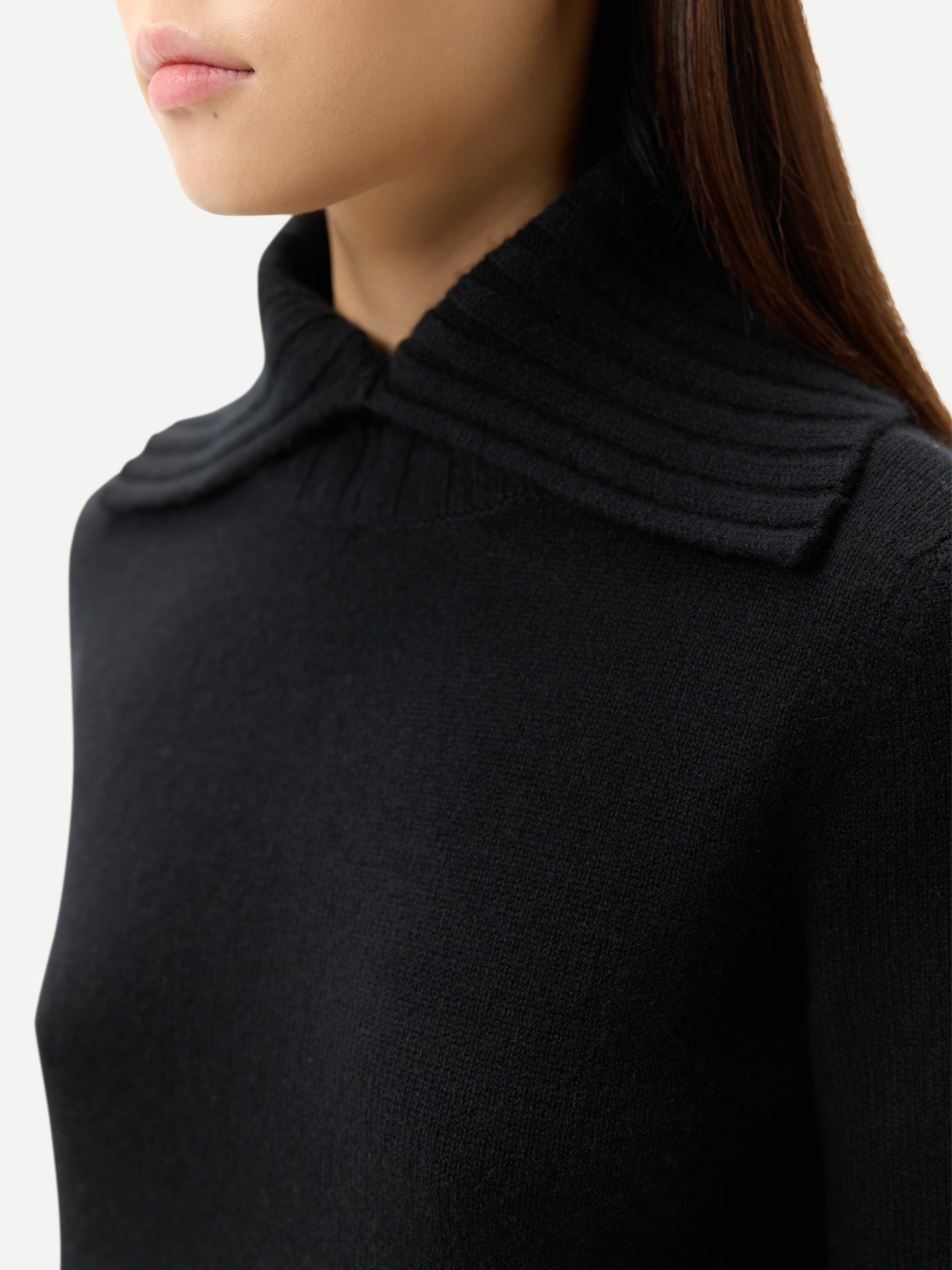 Pull Cachemire Col Roulé Replié Femme couleur noir | GOBI Cashmere
