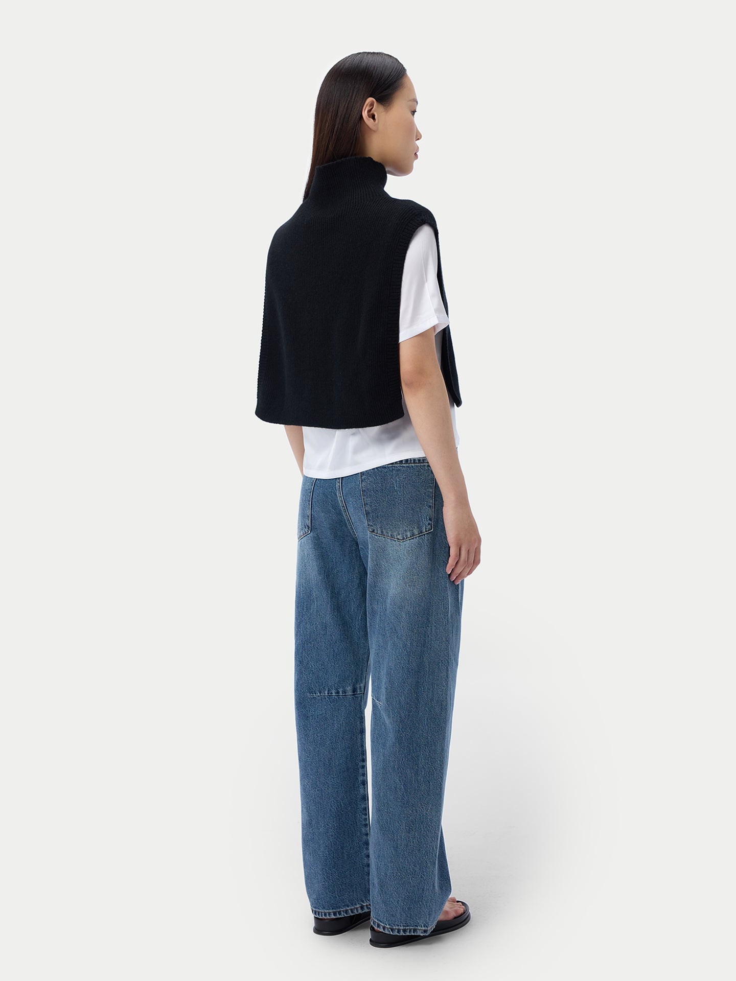 Écharpe col roulé en cachemire unisexe couleur noir | GOBI Cashmere