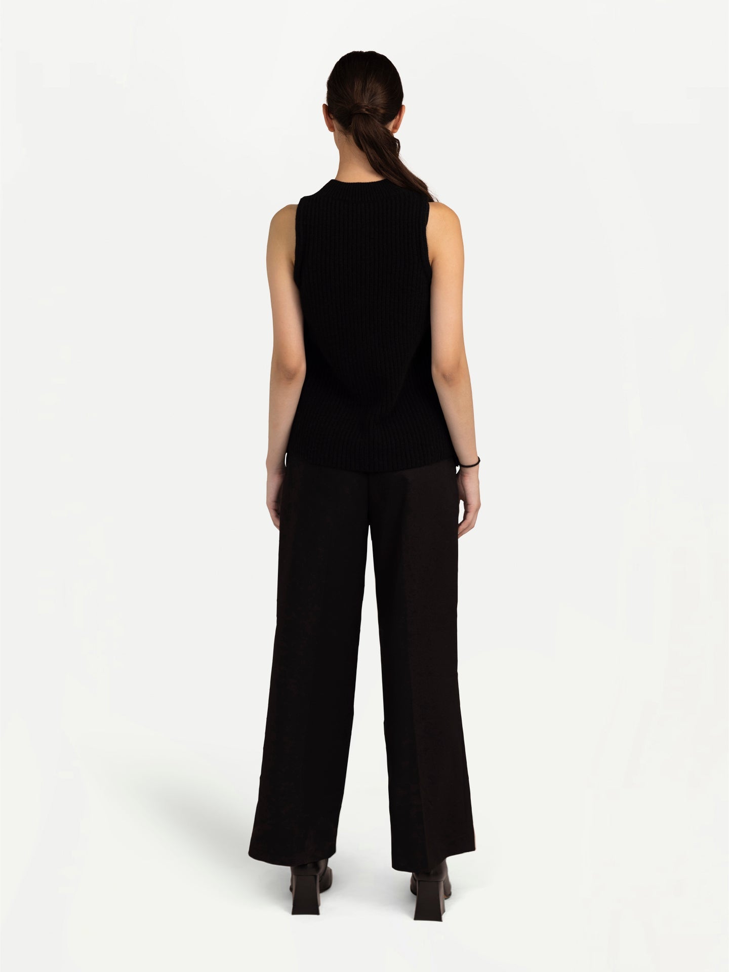 Gilet en cachemire à points bouclés Noir - Gobi Cashmere