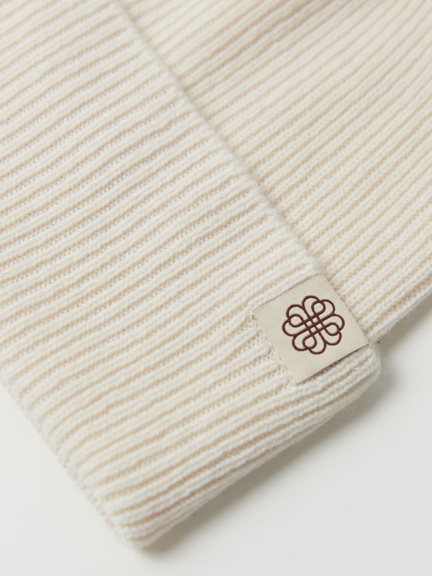 Bonnet en tricot côtelé en cachemire