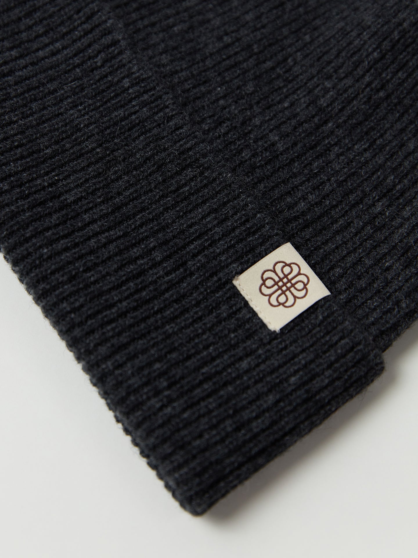 Bonnet en tricot côtelé en cachemire
