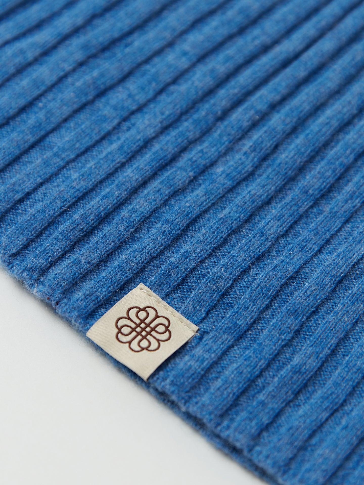 Bonnet en tricot côtelé en cachemire
