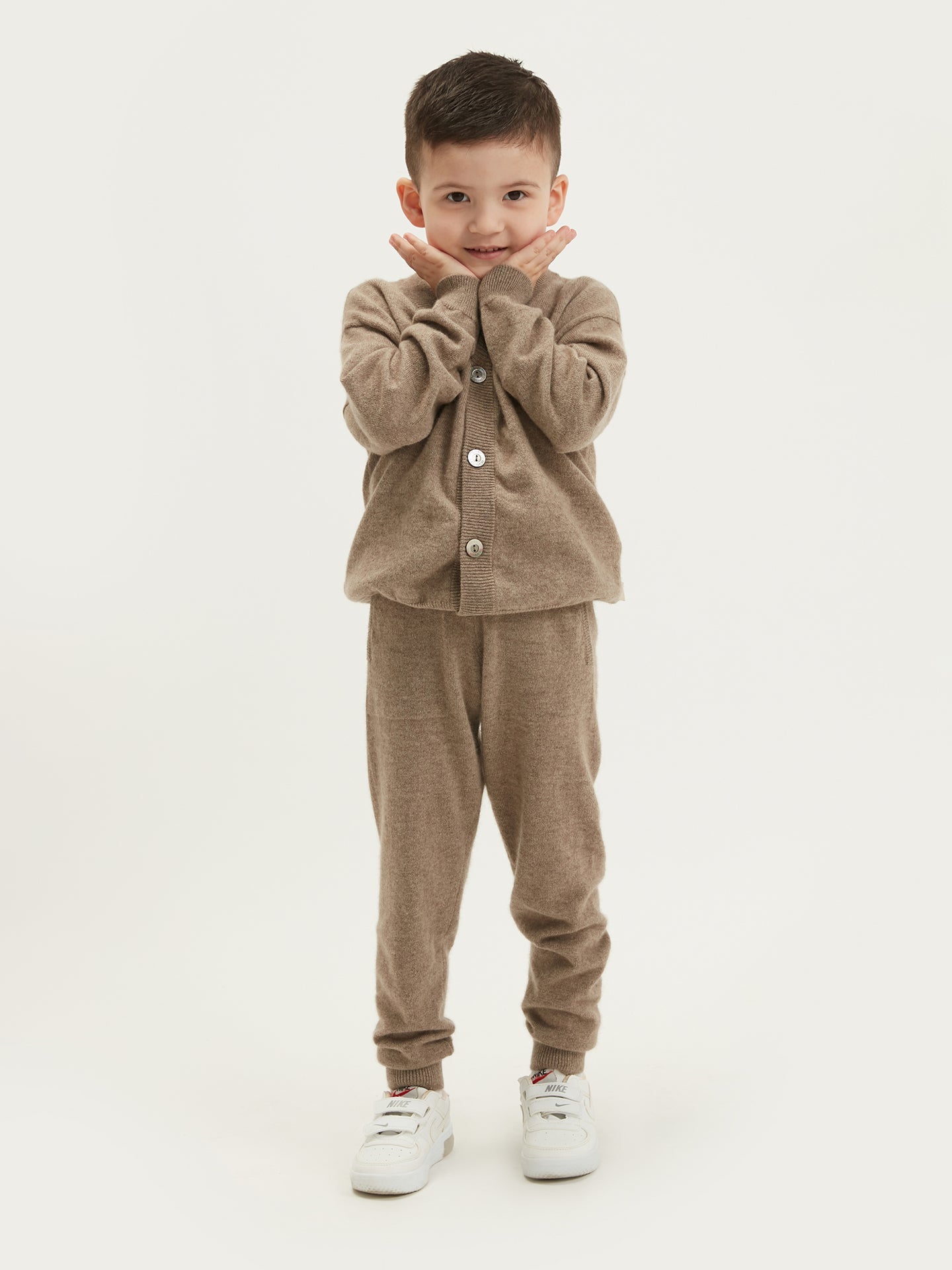 Cardigan col en V en cachemire Taupe - Gobi Cashmere