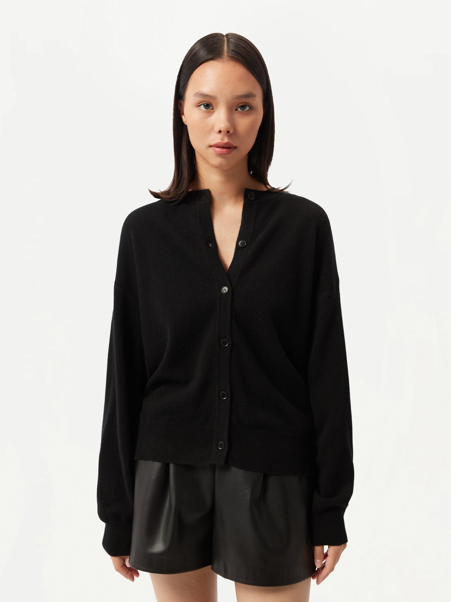 GOBI - Cardigan en cachemire à col rond - Collection Country-Chic Noir - Gobi Cashmere