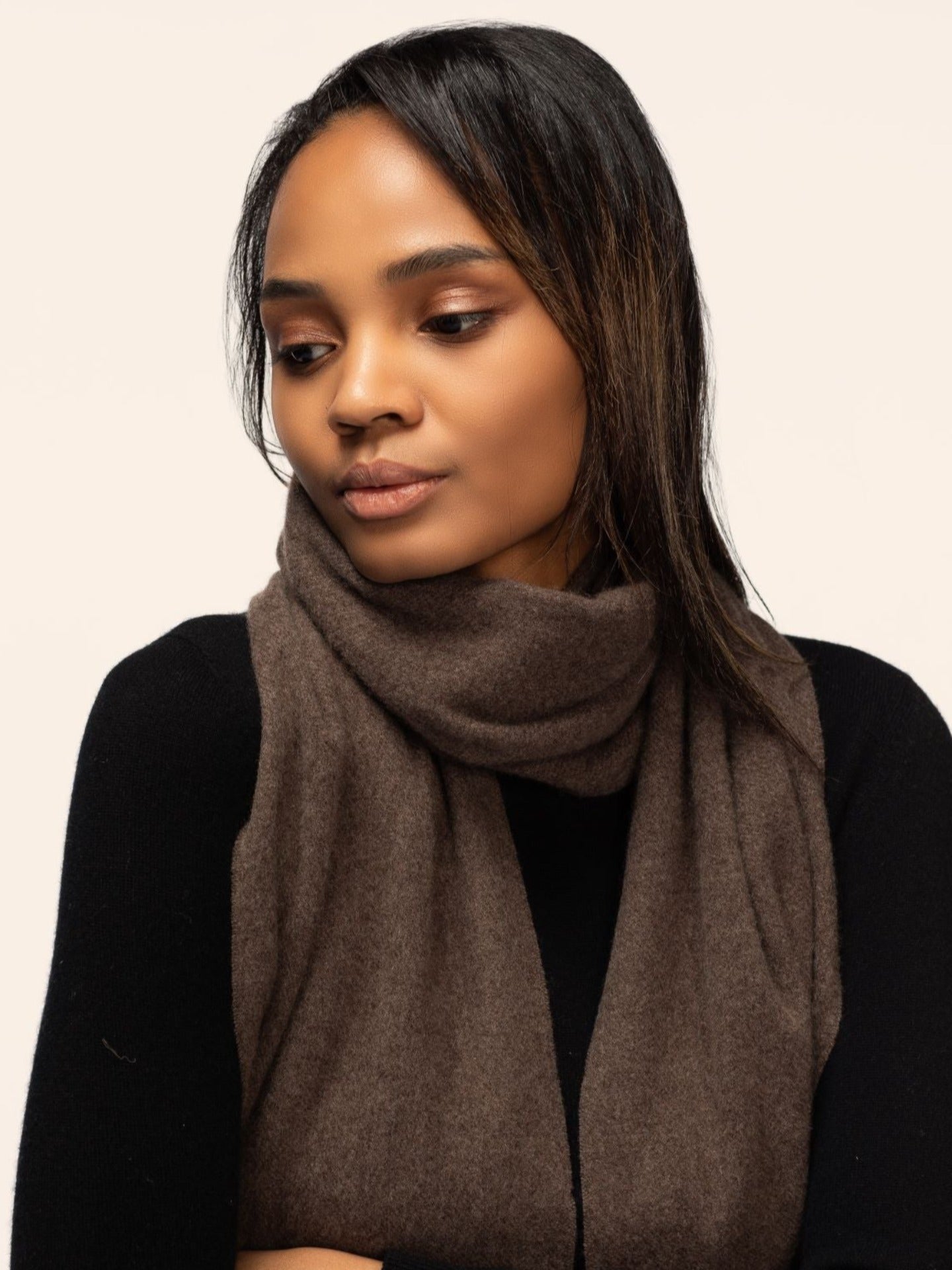 Écharpe avec franges en cachemire pour unisex Taupe - Gobi Cashmere