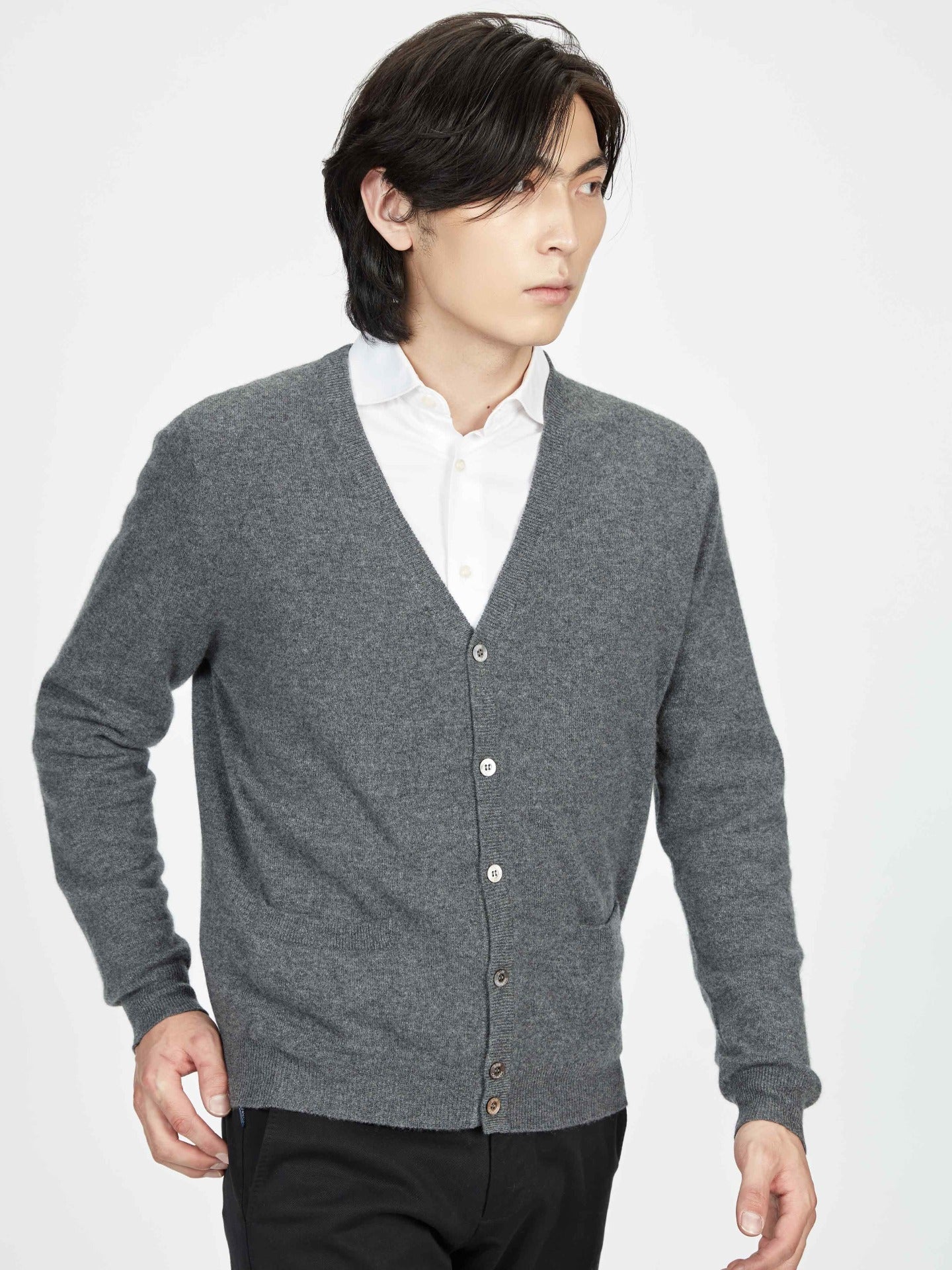 Cardigan a Col-V en cachemire pour  homme , couleur Gris - Gobi Cashmere