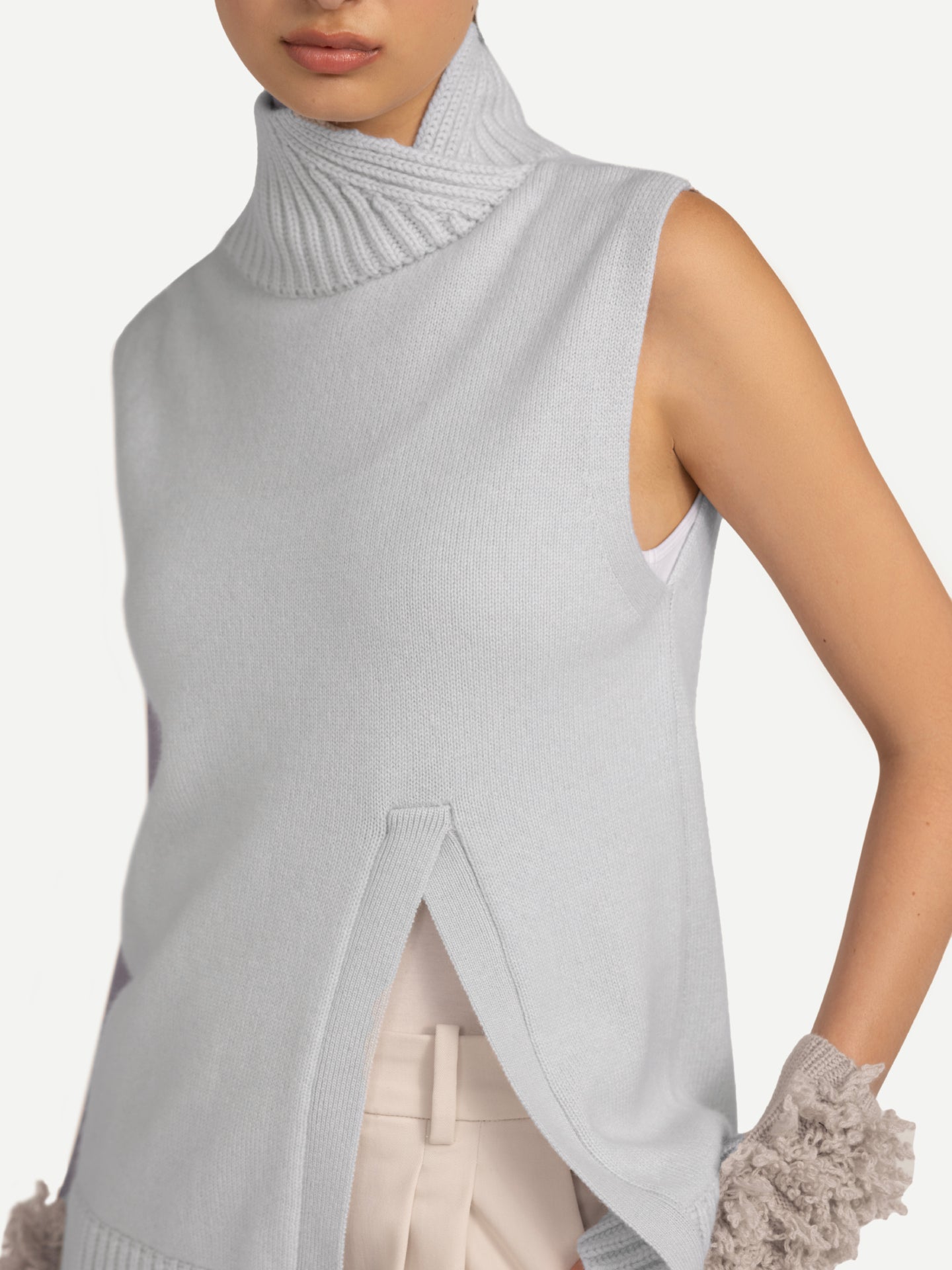 Gilet en cachemire à découpes Taupe - Gobi Cashmere 