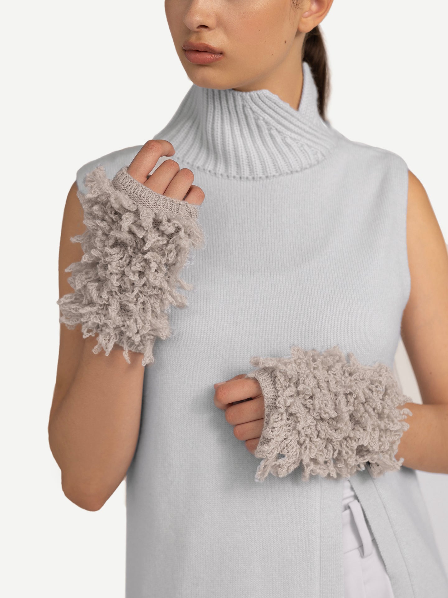 Gilet en cachemire à découpes Taupe - Gobi Cashmere 