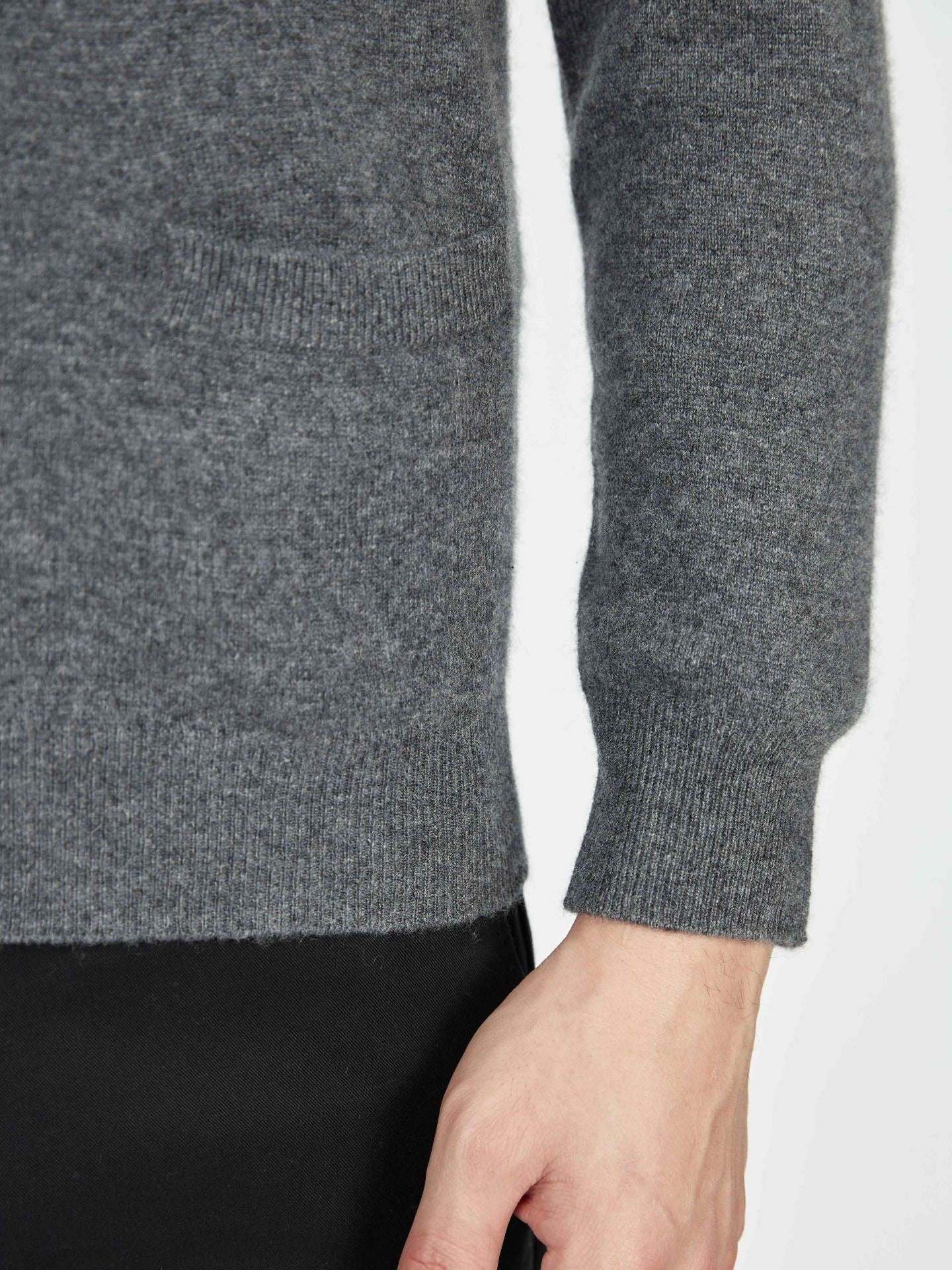 Cardigan a Col-V en cachemire pour  homme , couleur Gris - Gobi Cashmere