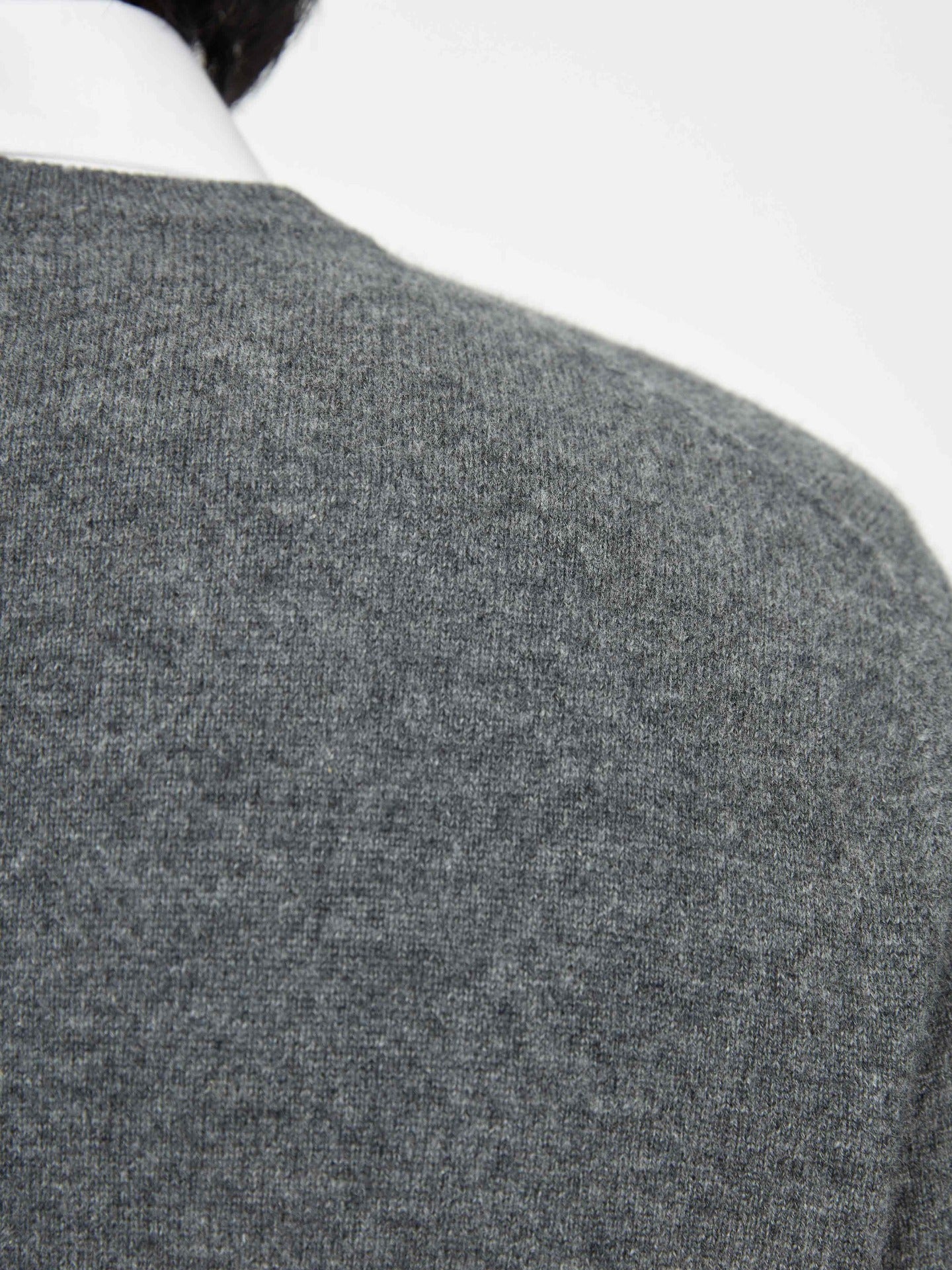 Cardigan a Col-V en cachemire pour  homme , couleur Gris - Gobi Cashmere