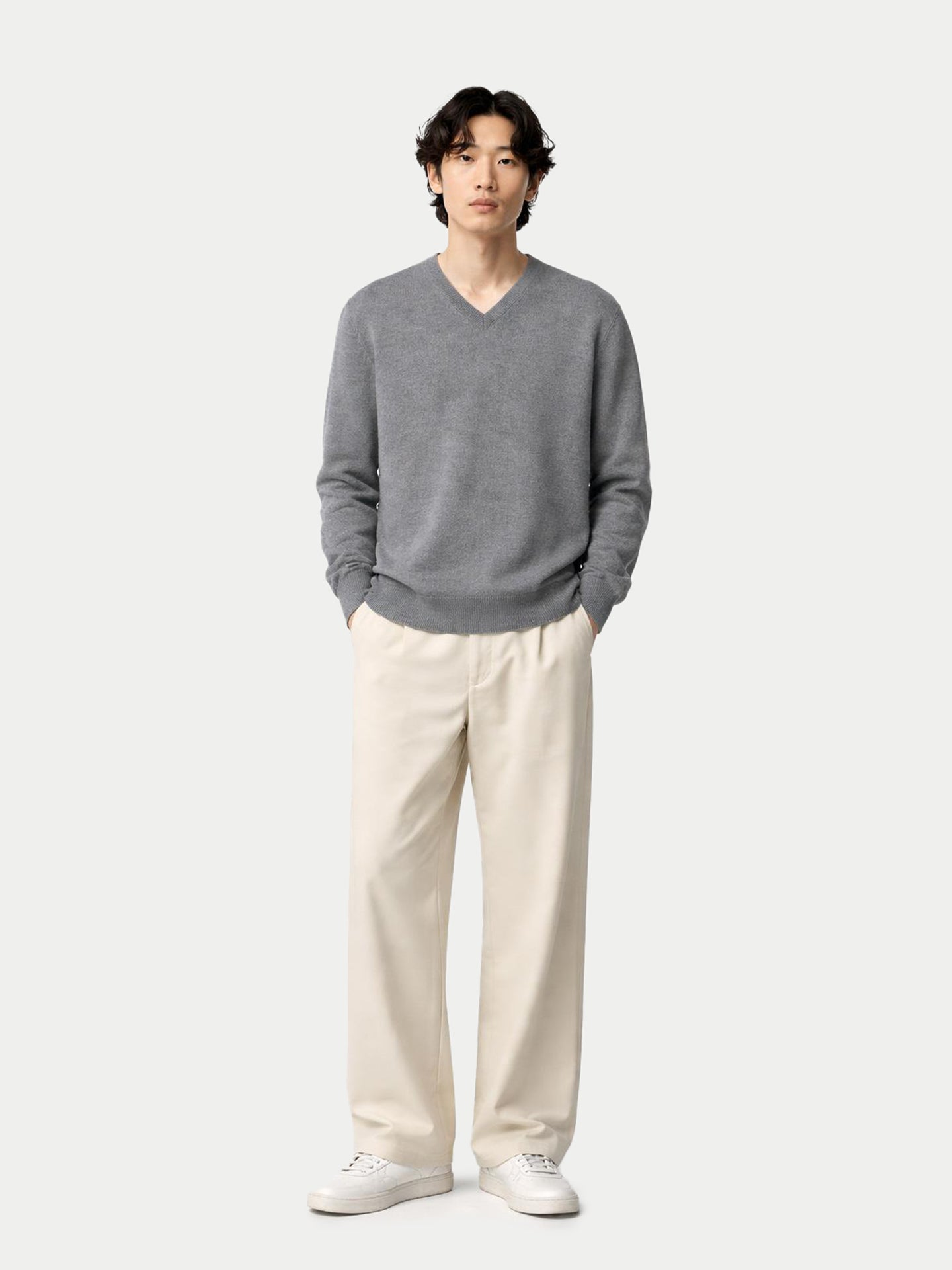 Pull col en V en cachemire Essential pour hommes