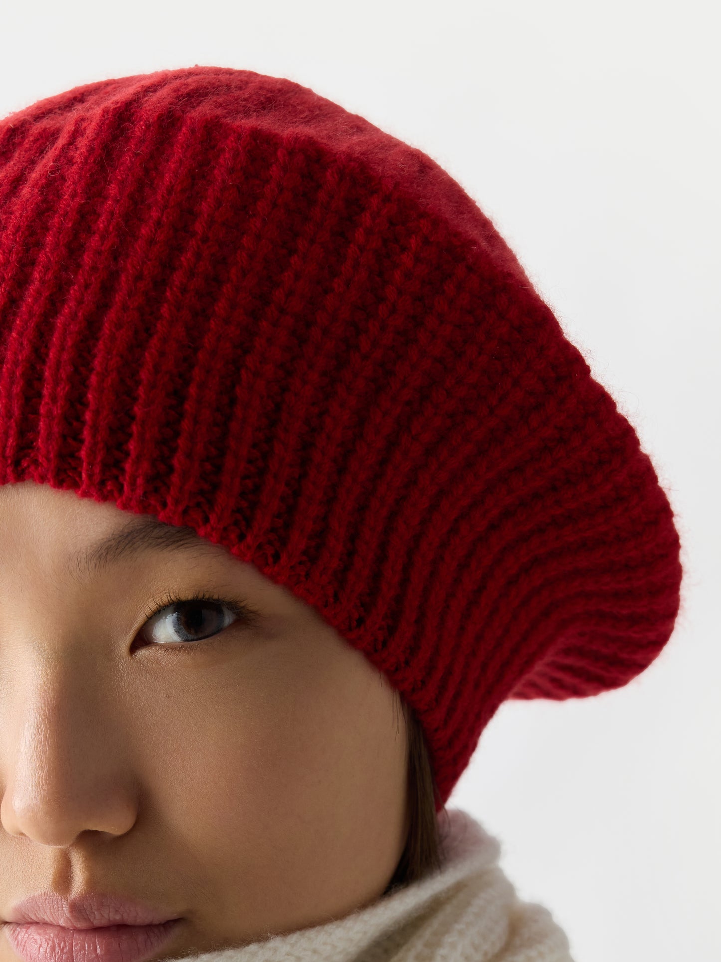 Bonnet Classique à Côtes en Cachemire couleur rouge | GOBI Cashmere
